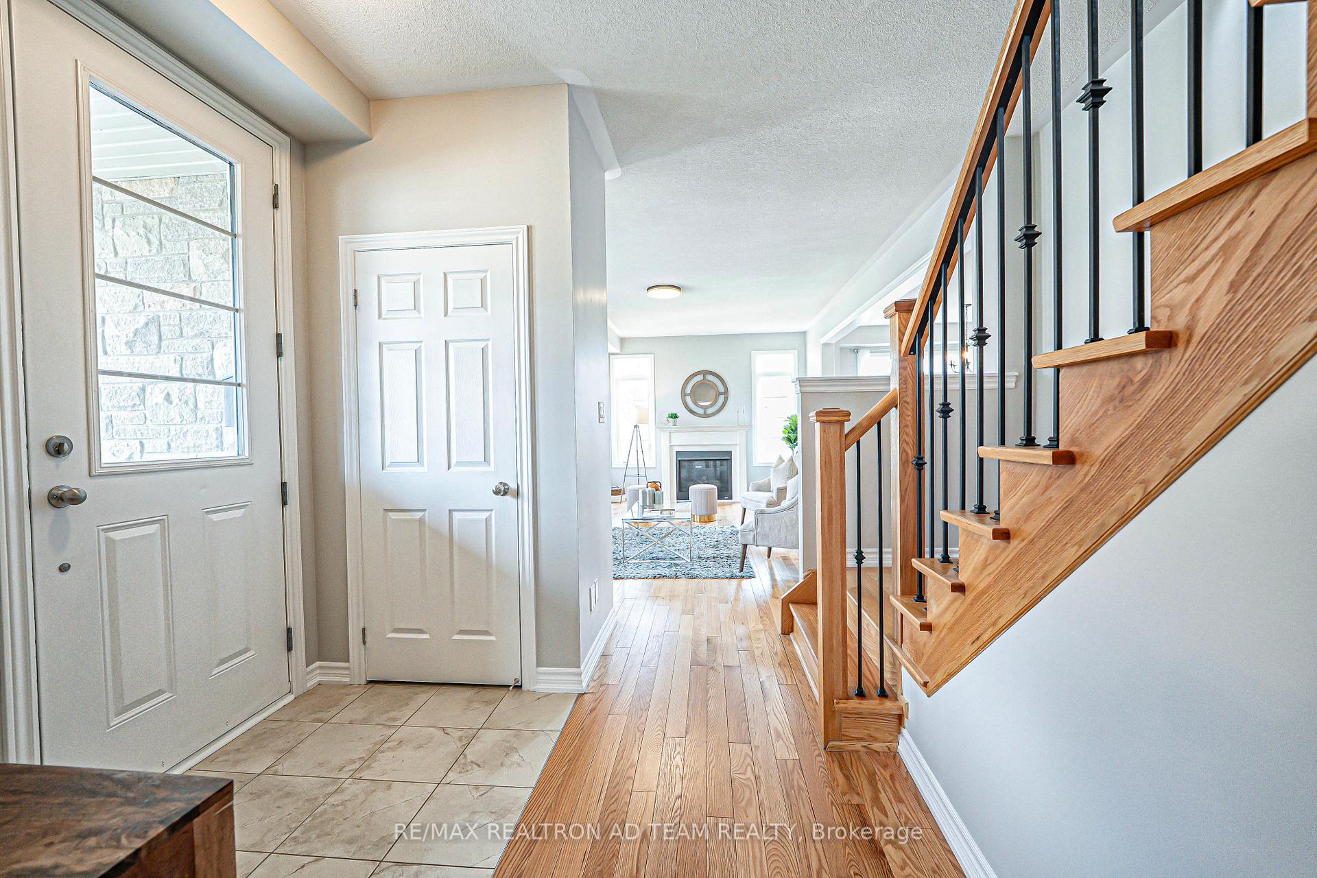 Photo 4 of 116 Workmen's Circle, Ajax, Northwest Ajax — HOMEH