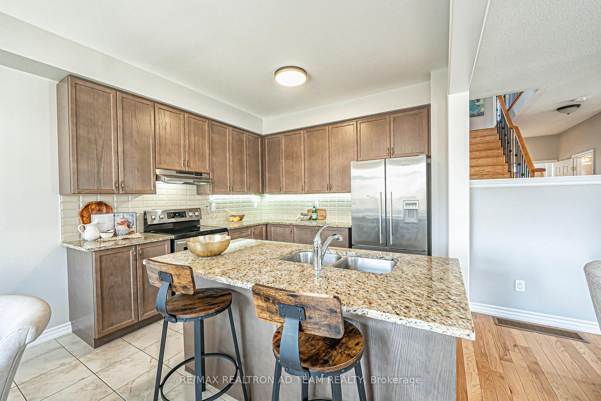 Photo 11 of 116 Workmen's Circle, Ajax, Northwest Ajax — HOMEH