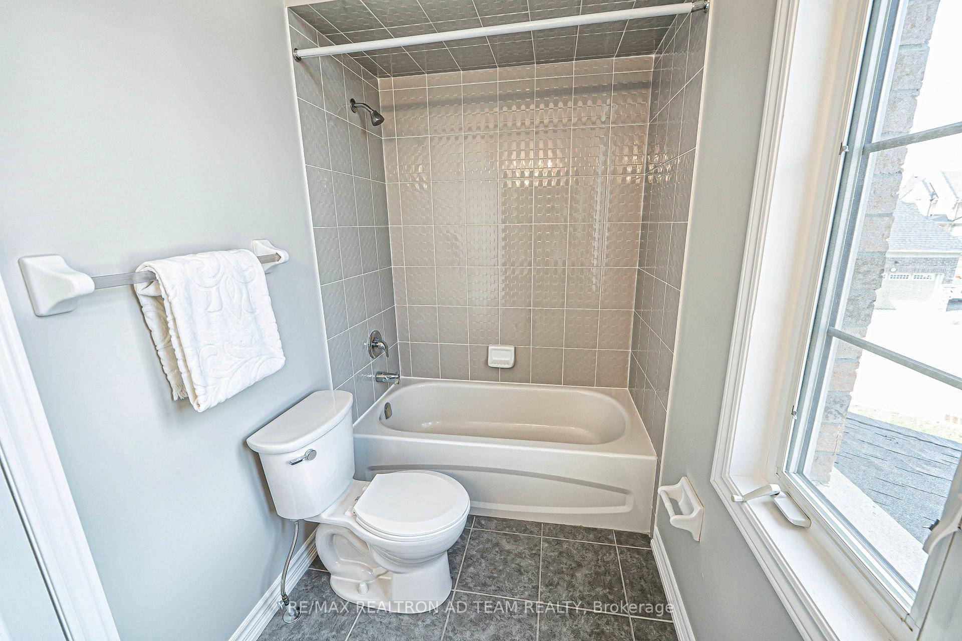 Photo 29 of 116 Workmen's Circle, Ajax, Northwest Ajax — HOMEH