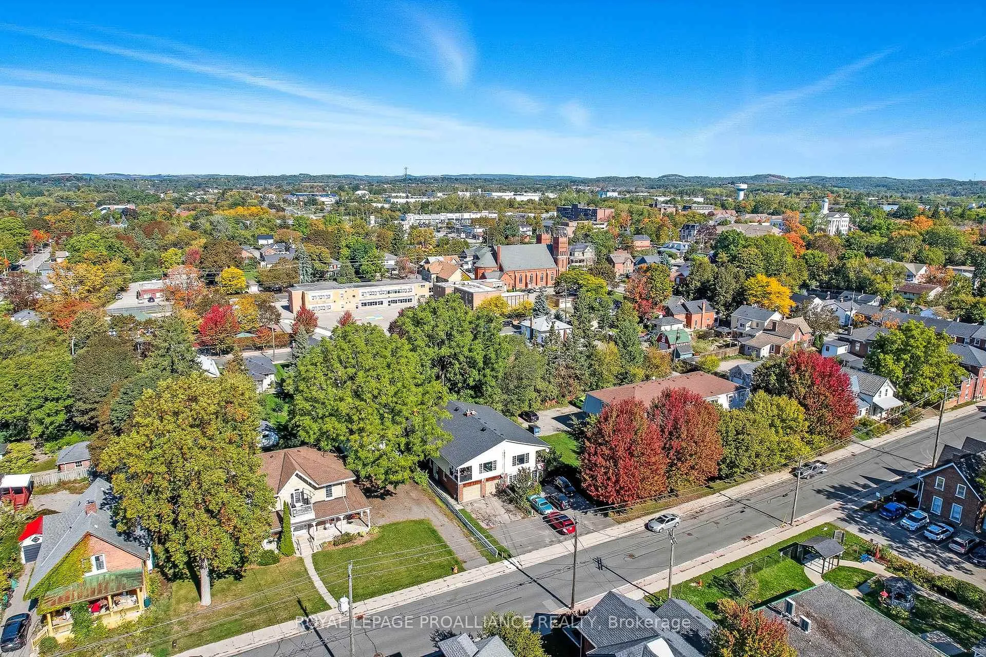 Photo 4 of 32 James Street W, Cobourg — HOMEH
