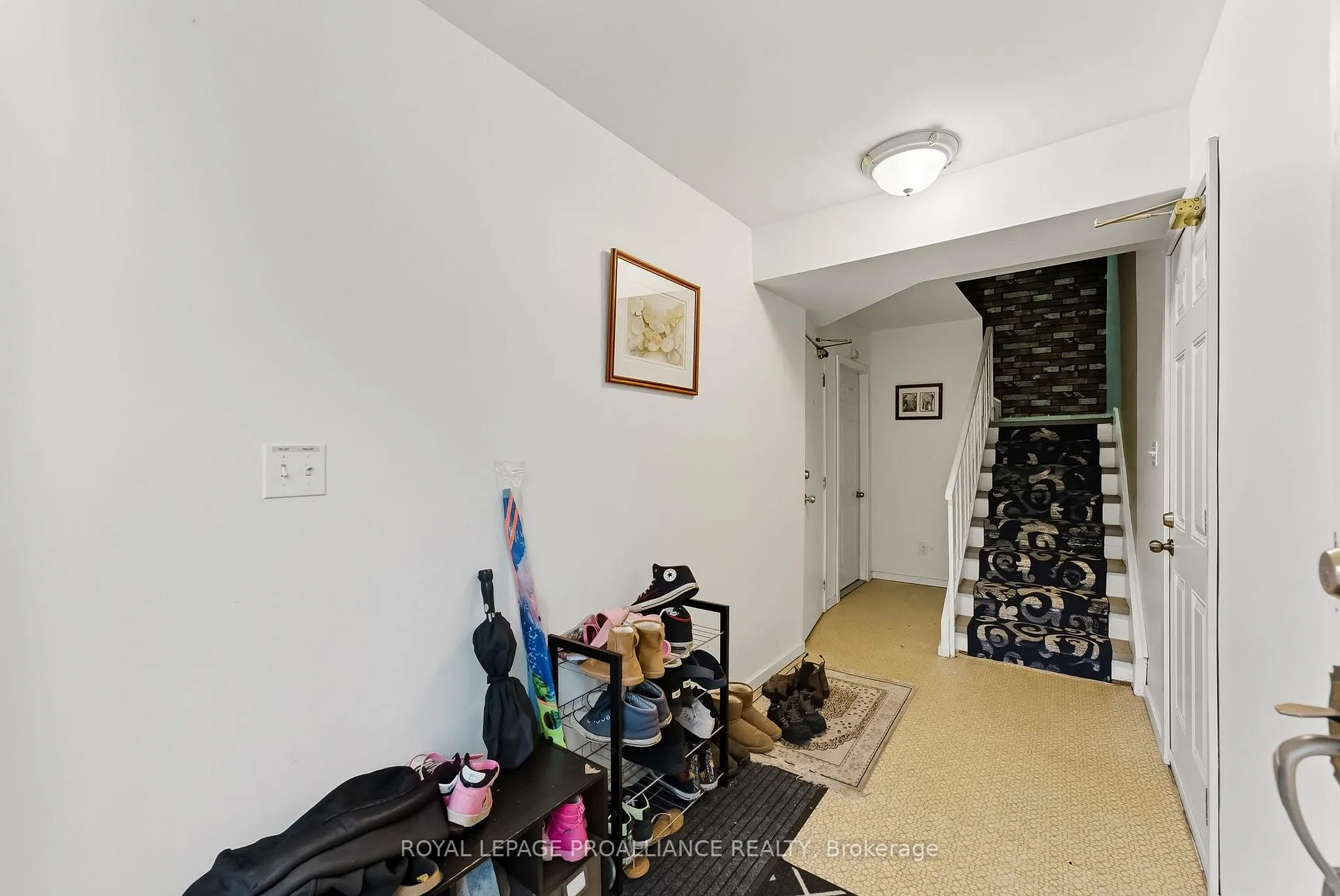Photo 10 of 32 James Street W, Cobourg — HOMEH
