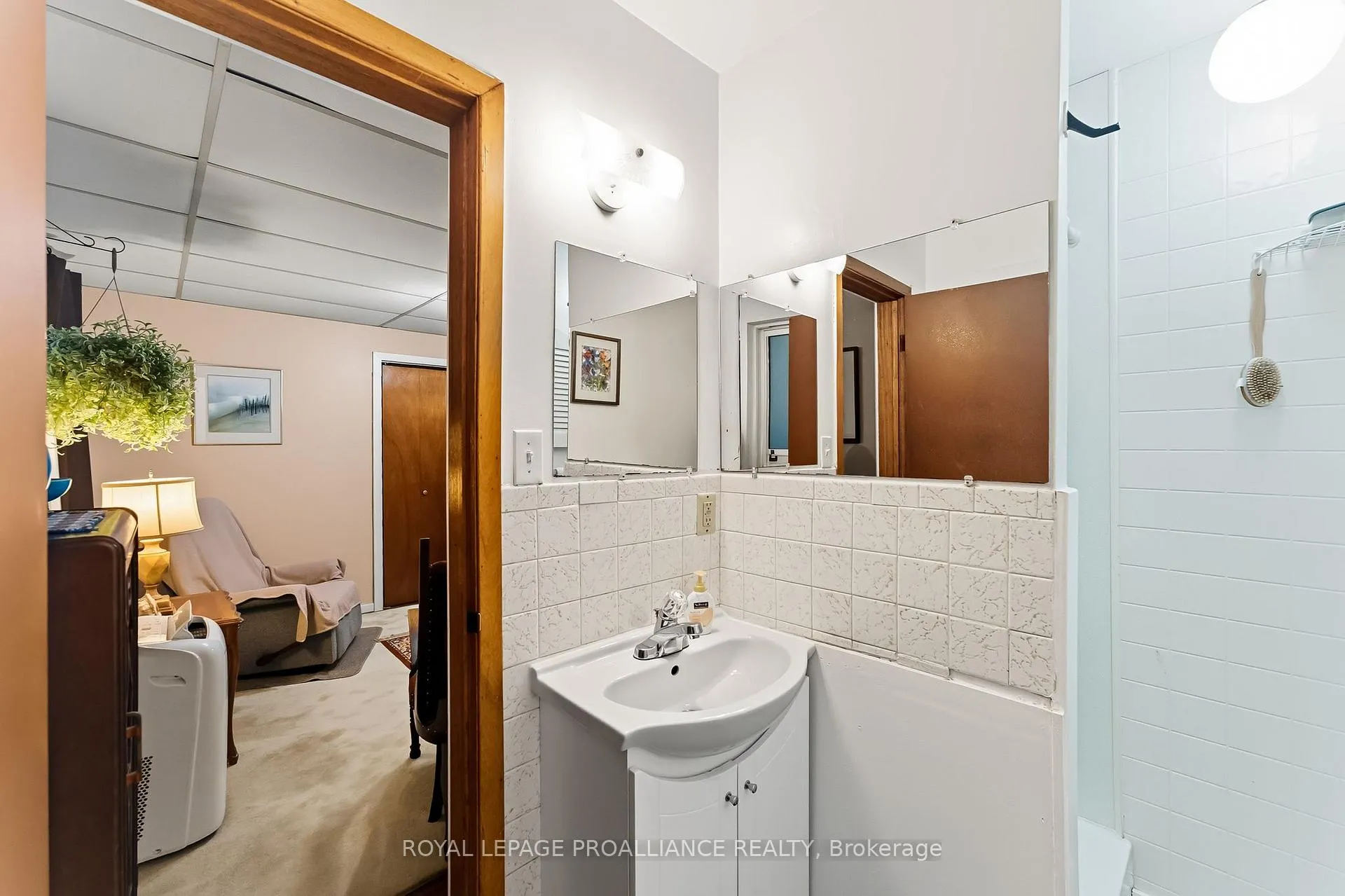 Photo 21 of 32 James Street W, Cobourg — HOMEH