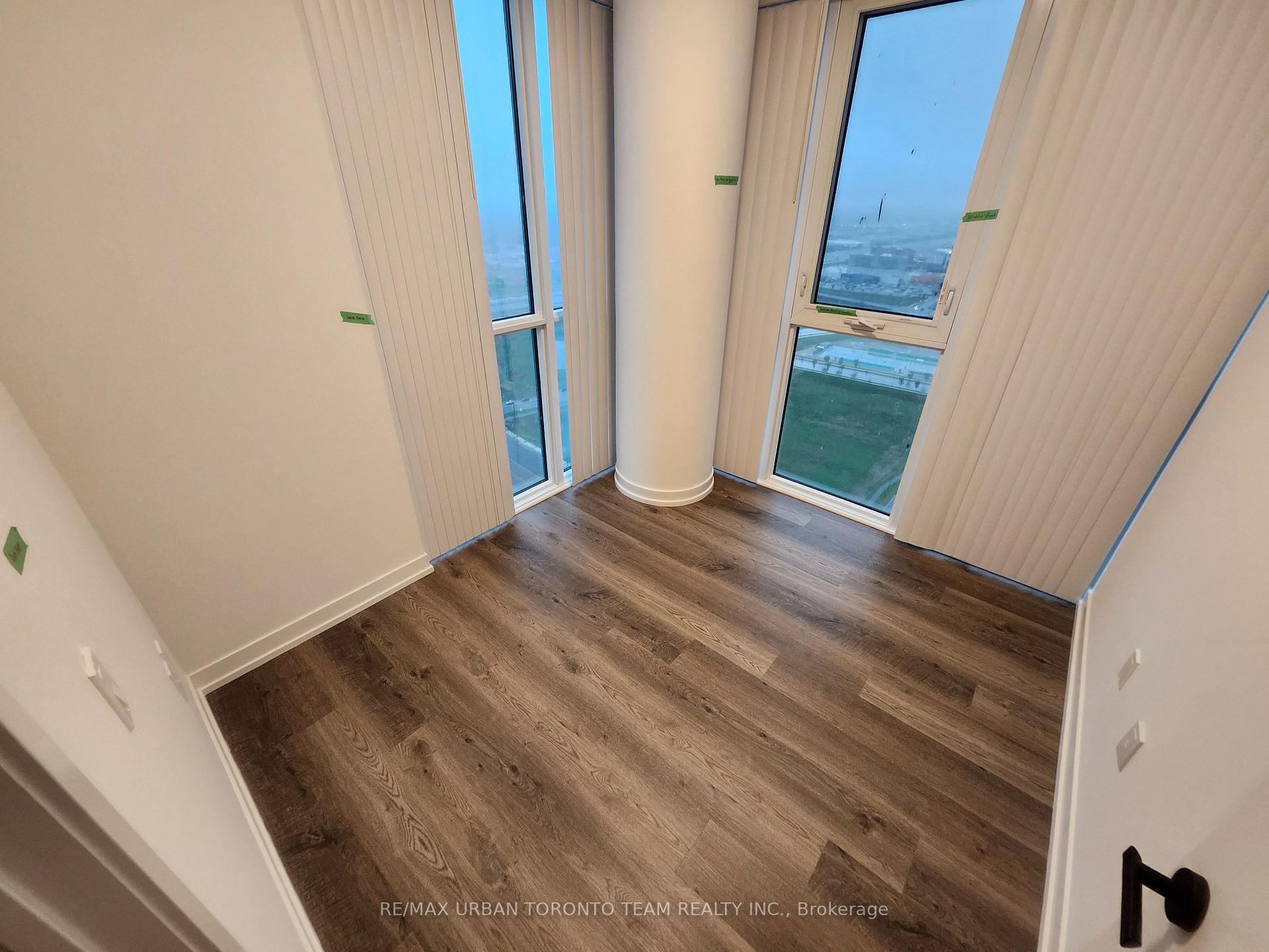 Photo 4 of Unit 4111, 195 Commerce Street, Vaughan, Vaughan Corporate Centre — HOMEH