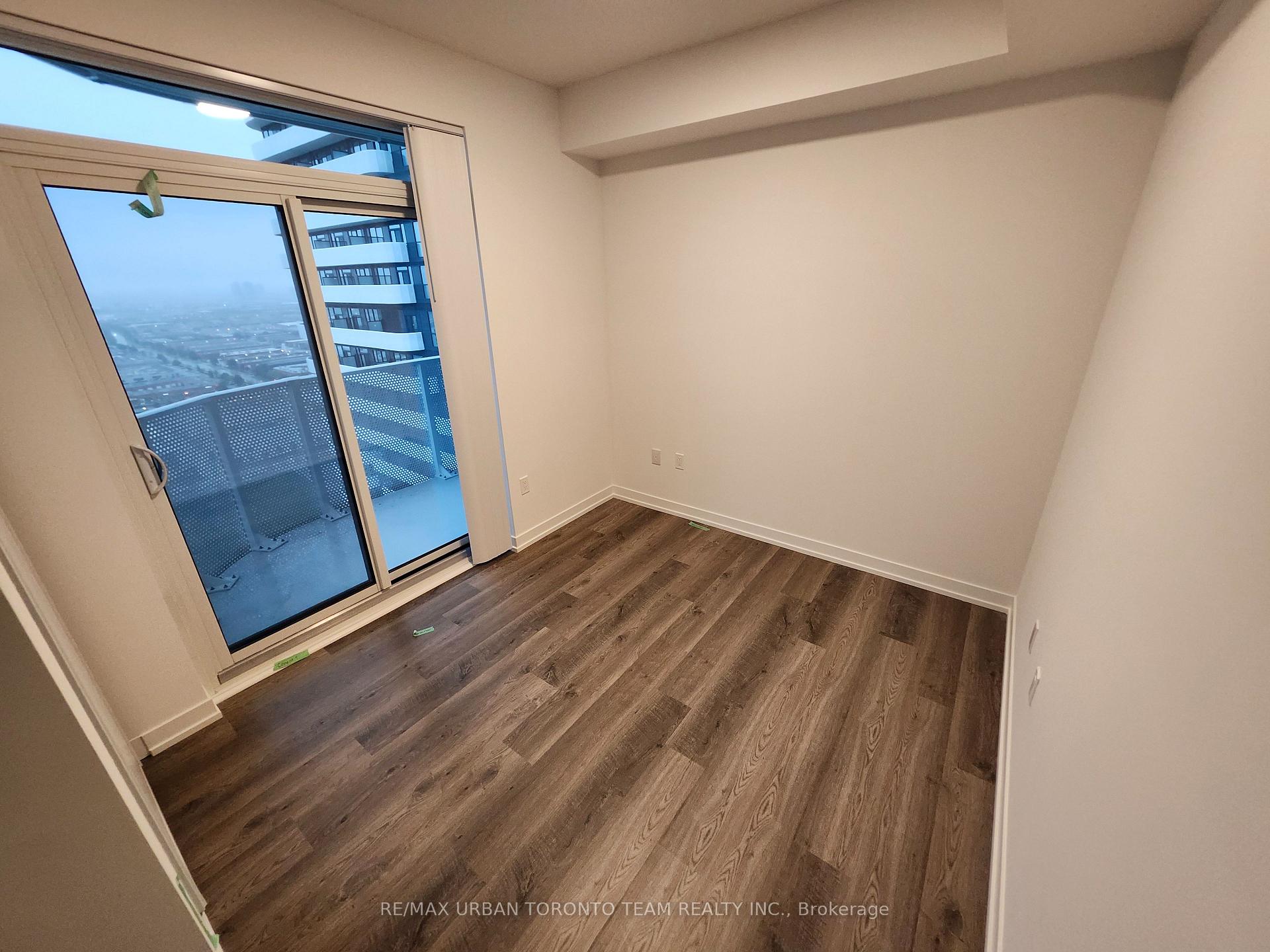 Photo 5 of Unit 4111, 195 Commerce Street, Vaughan, Vaughan Corporate Centre — HOMEH