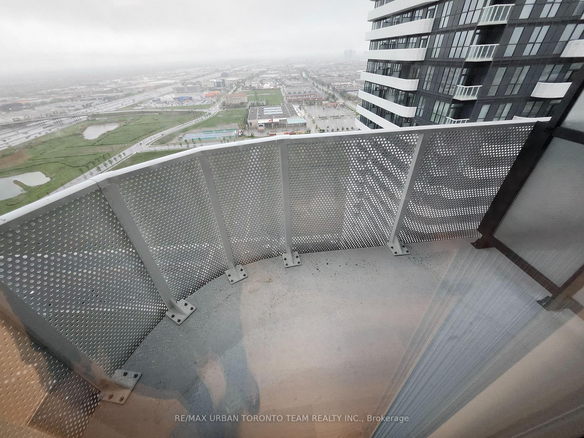 Photo 6 of Unit 4111, 195 Commerce Street, Vaughan, Vaughan Corporate Centre — HOMEH