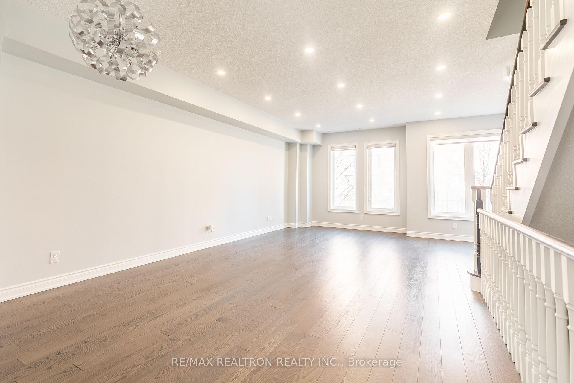 Photo 5 of 72 Times Avenue, Markham, Commerce Valley — HOMEH