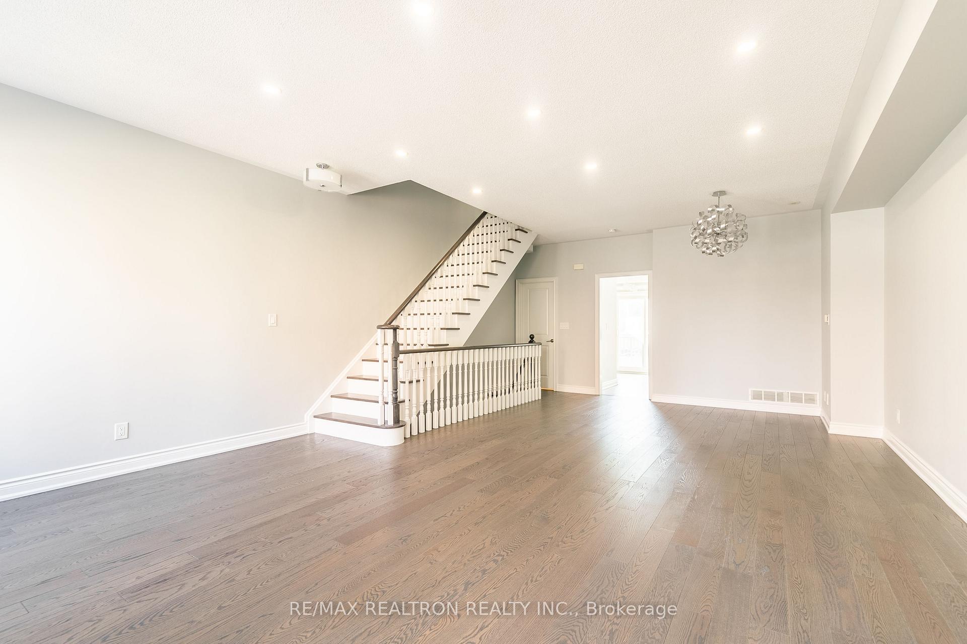 Photo 6 of 72 Times Avenue, Markham, Commerce Valley — HOMEH