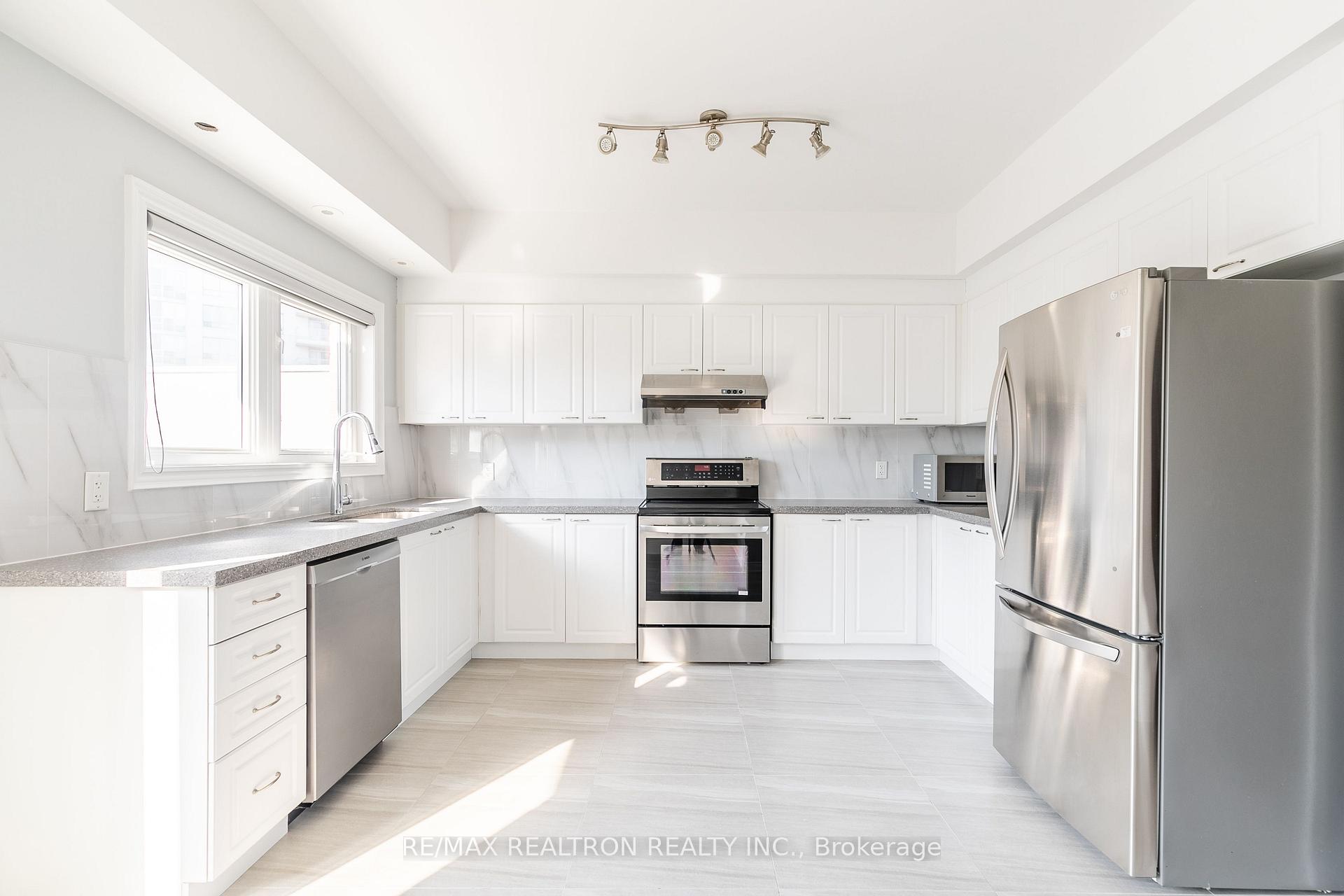 Photo 8 of 72 Times Avenue, Markham, Commerce Valley — HOMEH