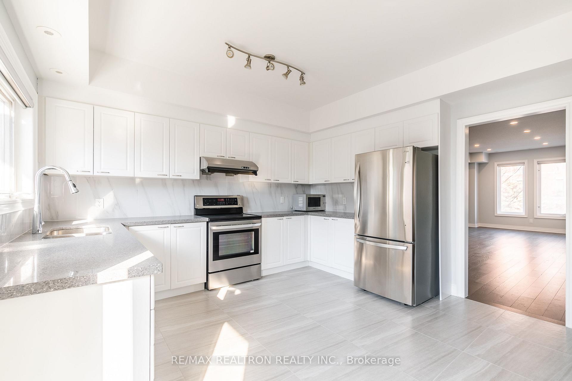 Photo 10 of 72 Times Avenue, Markham, Commerce Valley — HOMEH