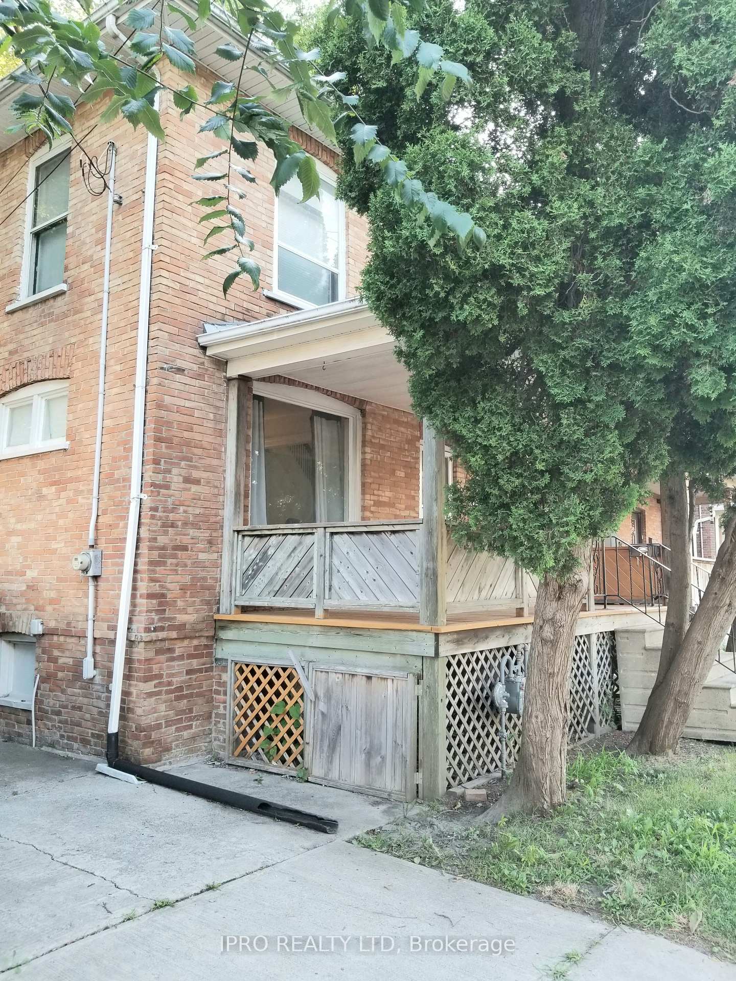 Photo 1 of 304 Queen Street, Chatham-Kent, Chatham — HOMEH