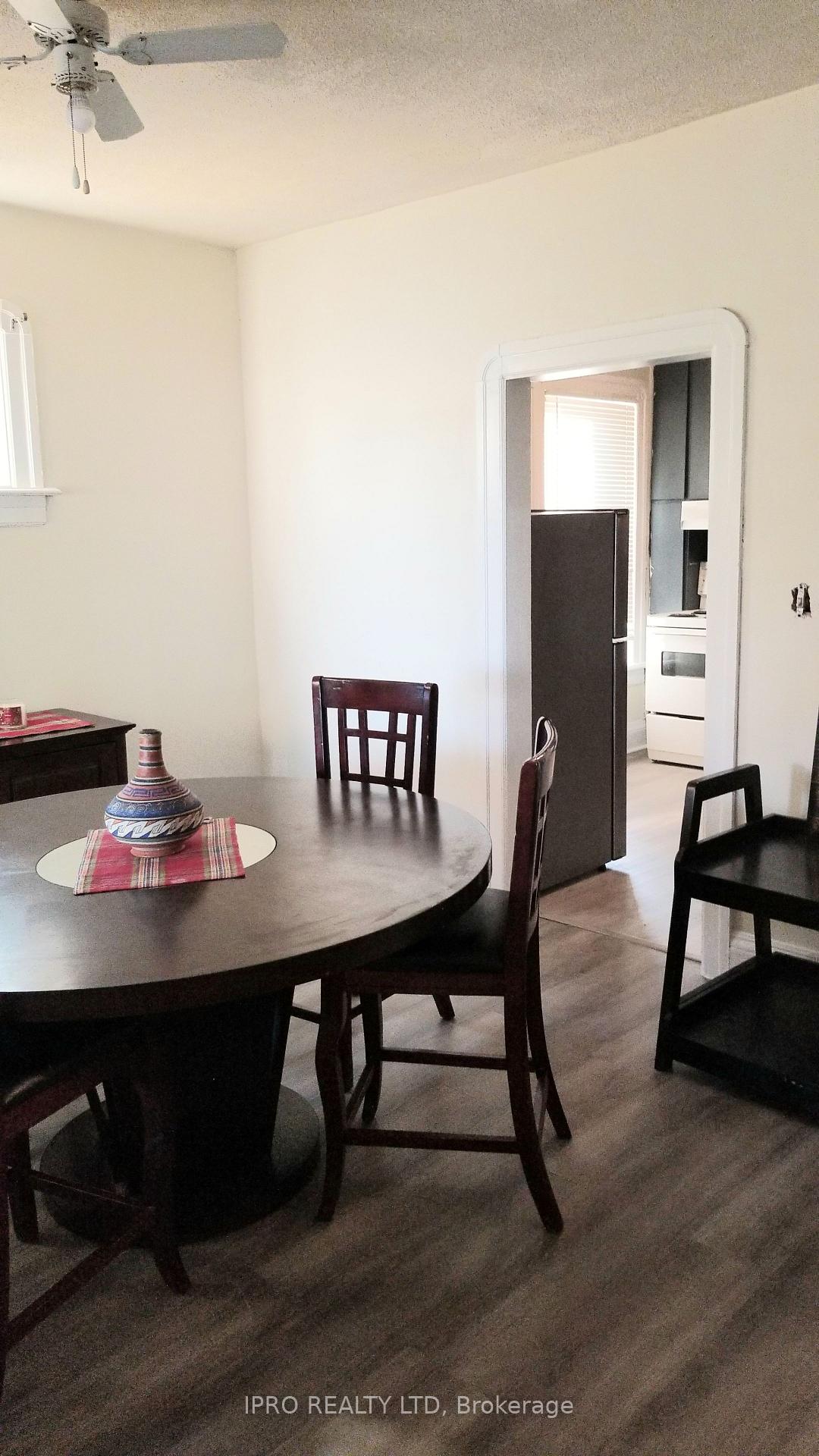 Photo 10 of 304 Queen Street, Chatham-Kent, Chatham — HOMEH