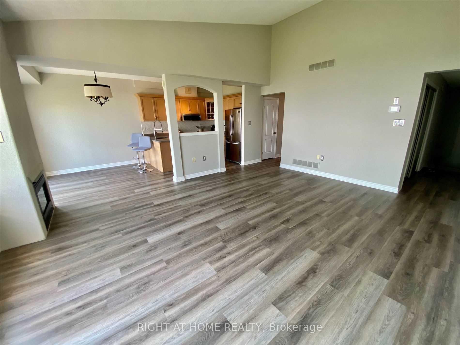 Photo 17 of Unit 78, 515 North Service Road, Hamilton, Stoney Creek — HOMEH