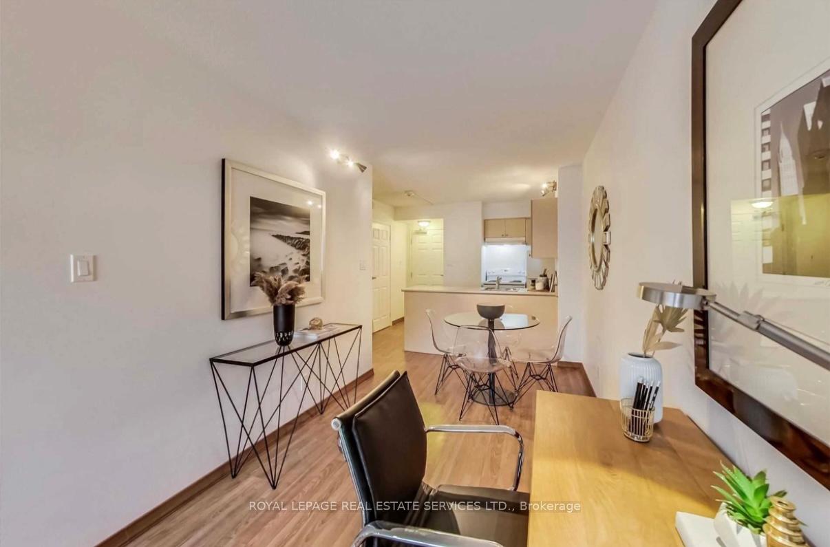 Photo 8 of Unit 208, 15 Maplewood Avenue, Toronto, Humewood-Cedarvale — HOMEH