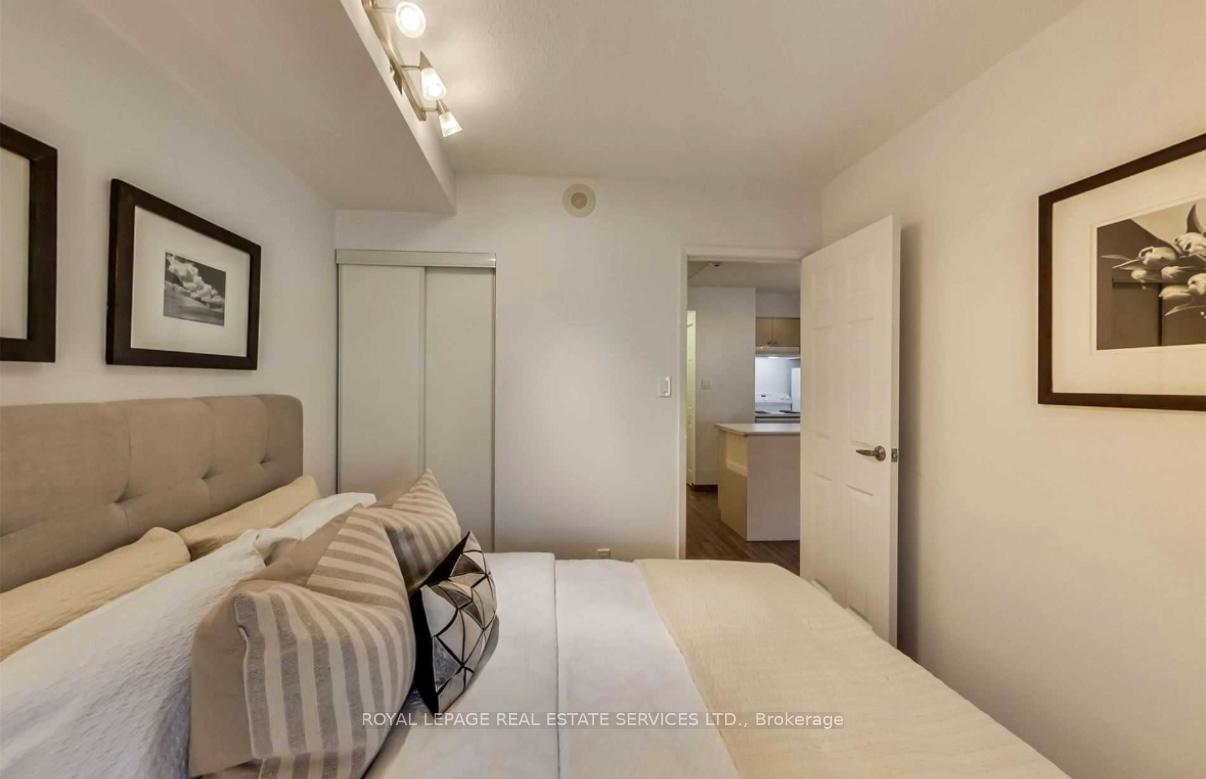 Photo 16 of Unit 208, 15 Maplewood Avenue, Toronto, Humewood-Cedarvale — HOMEH