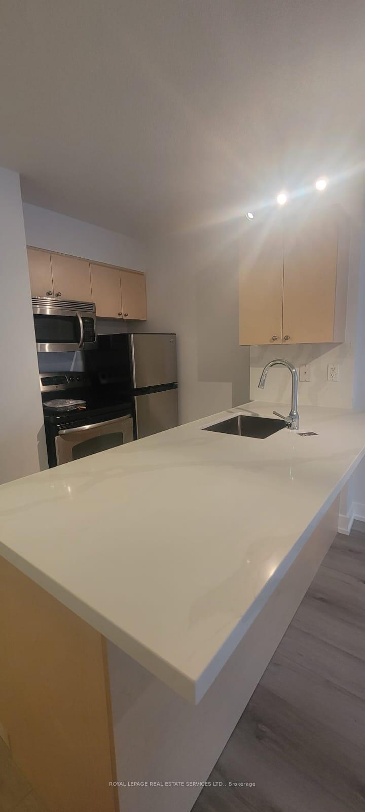 Photo 21 of Unit 208, 15 Maplewood Avenue, Toronto, Humewood-Cedarvale — HOMEH