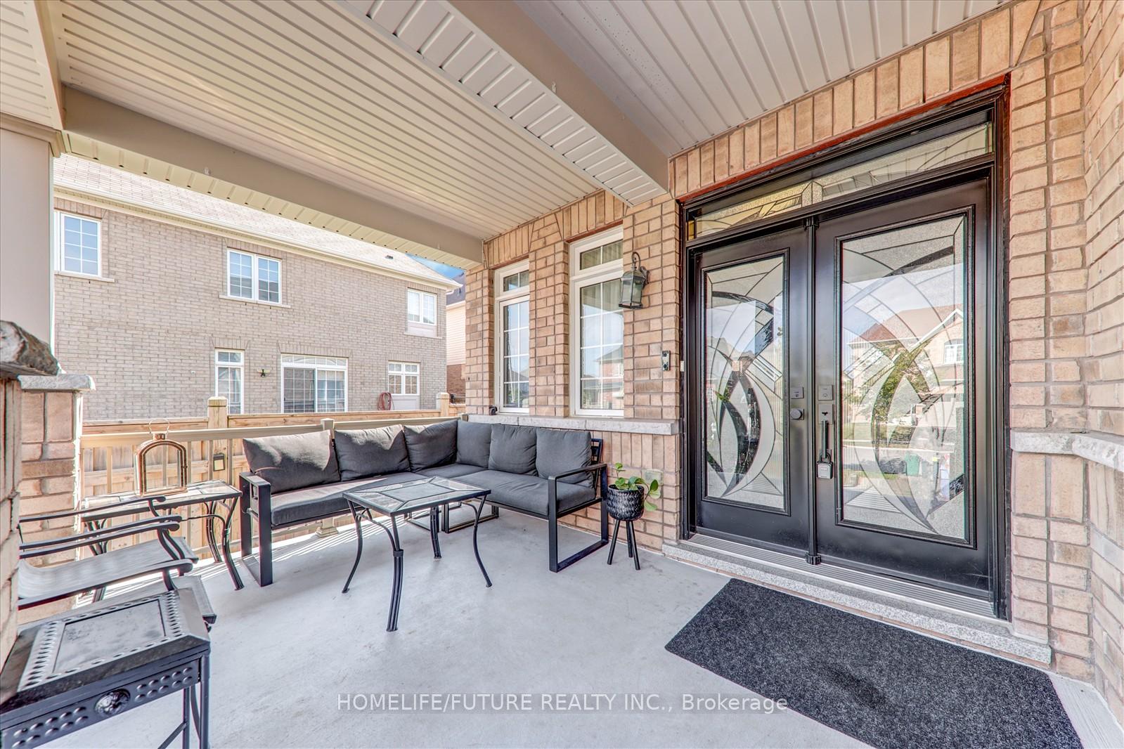 Photo 6 of 47 Henry Smith Avenue, Clarington, Bowmanville — HOMEH