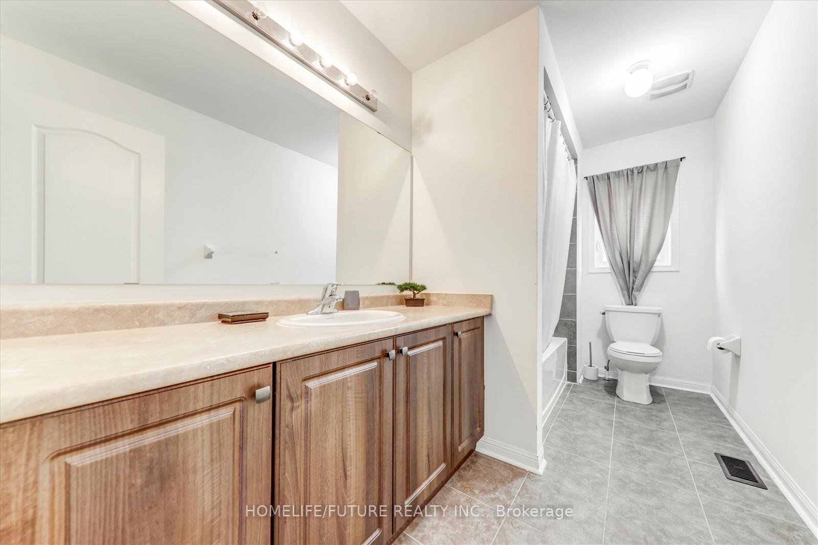 Photo 27 of 47 Henry Smith Avenue, Clarington, Bowmanville — HOMEH