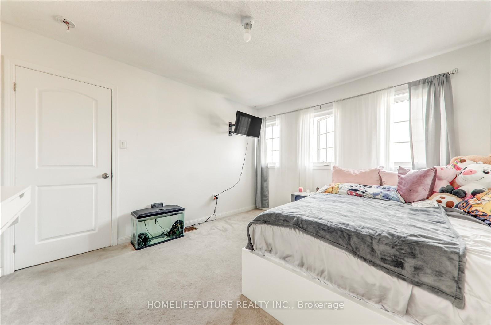 Photo 29 of 47 Henry Smith Avenue, Clarington, Bowmanville — HOMEH