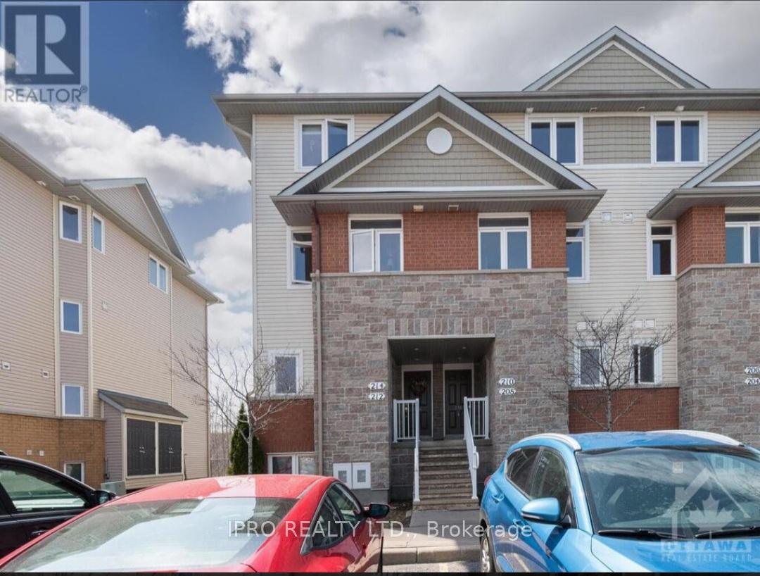 Front of Unit 8, 212 Fir Lane