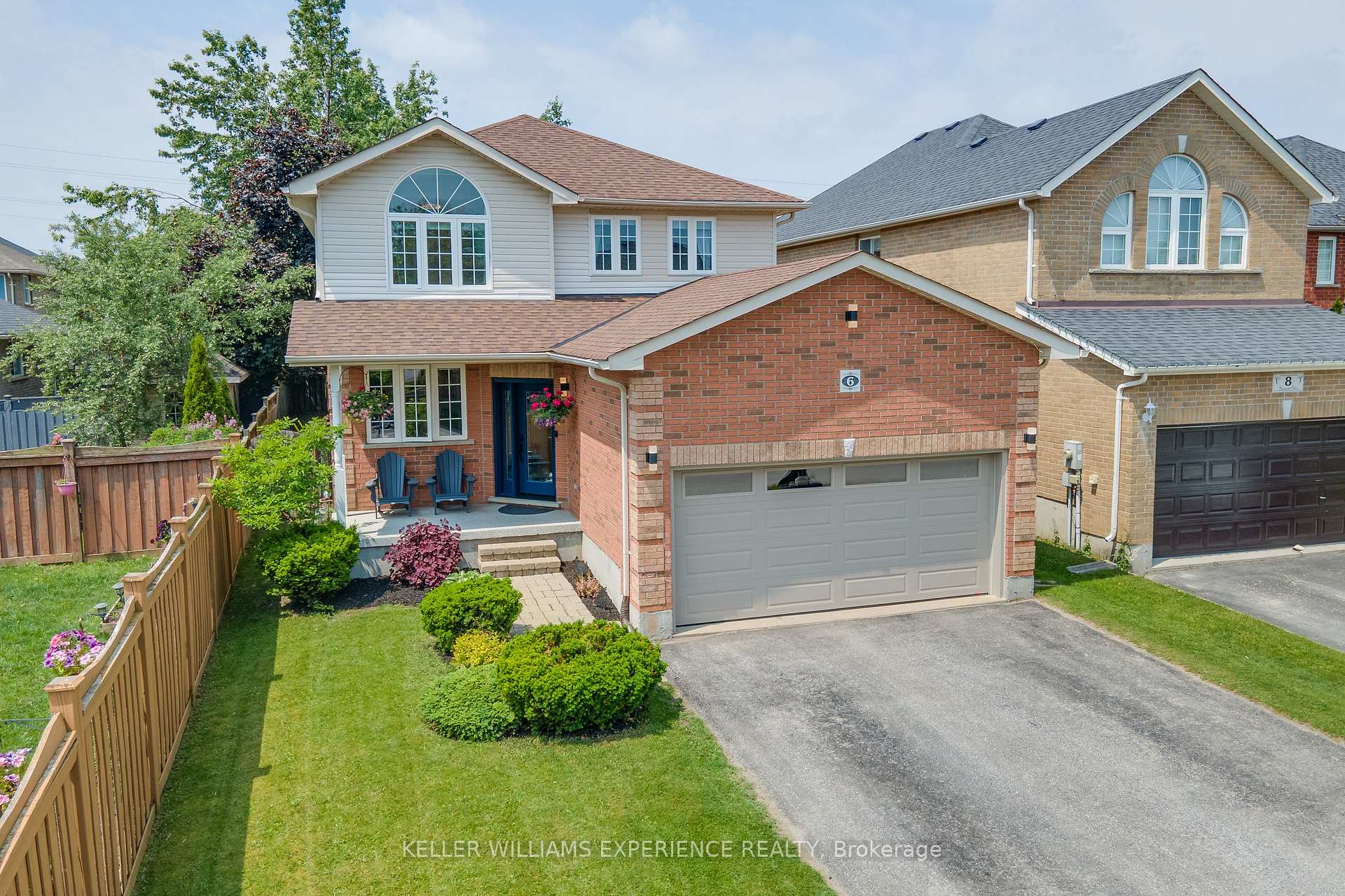 Photo 2 of 6 Balmoral Place, Barrie, Innis-Shore — HOMEH