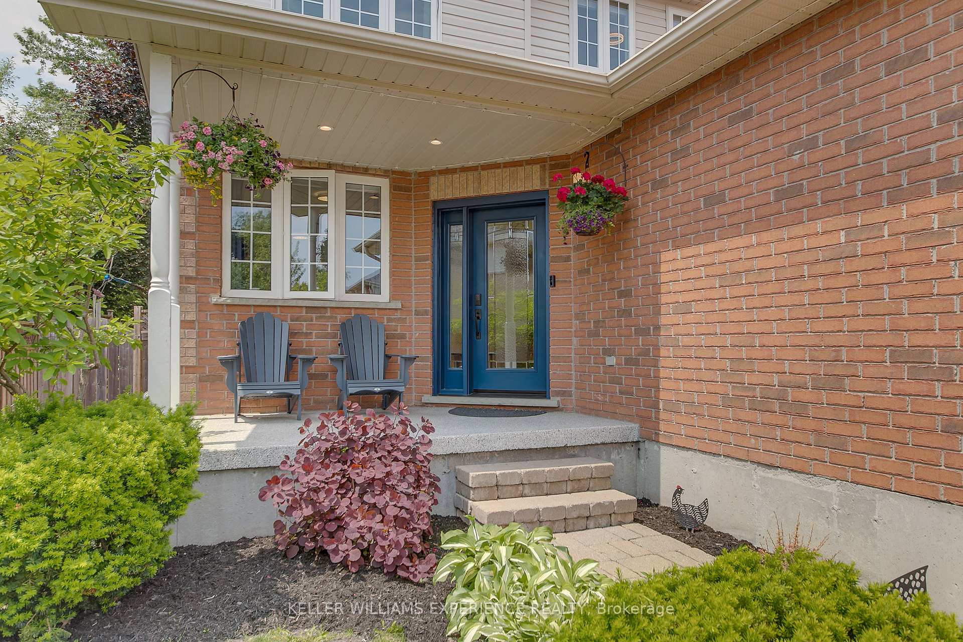 Photo 3 of 6 Balmoral Place, Barrie, Innis-Shore — HOMEH