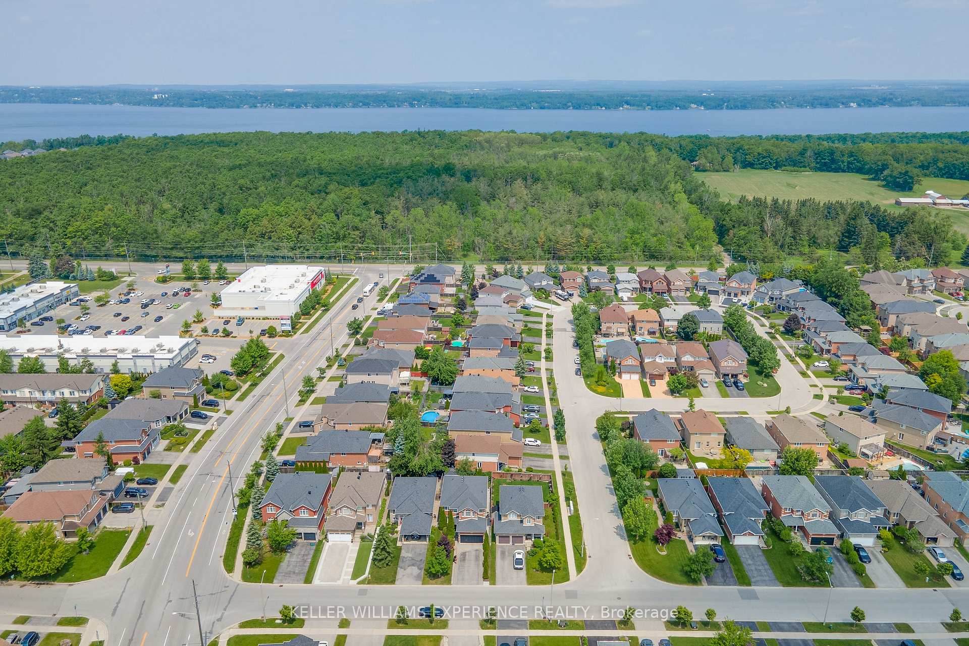 Photo 32 of 6 Balmoral Place, Barrie, Innis-Shore — HOMEH