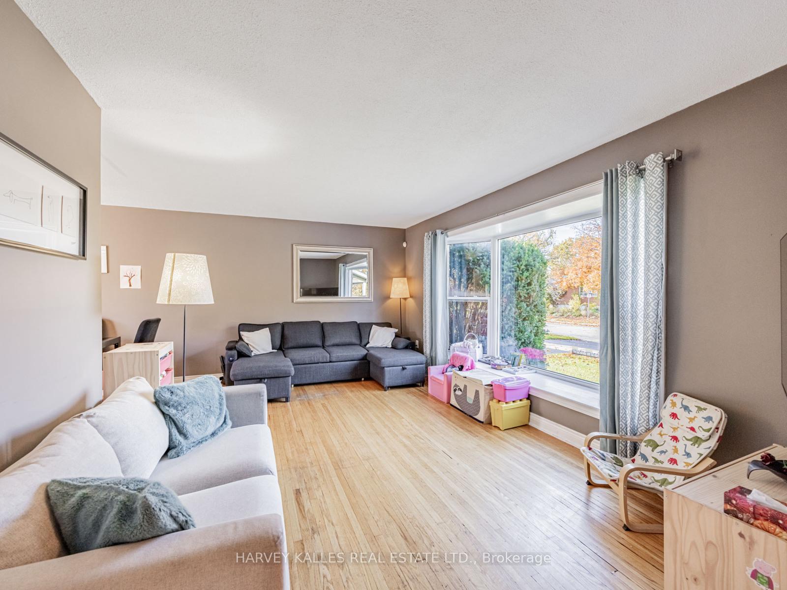 Photo 4 of 117 Eldomar Avenue, Brampton, Brampton East — HOMEH