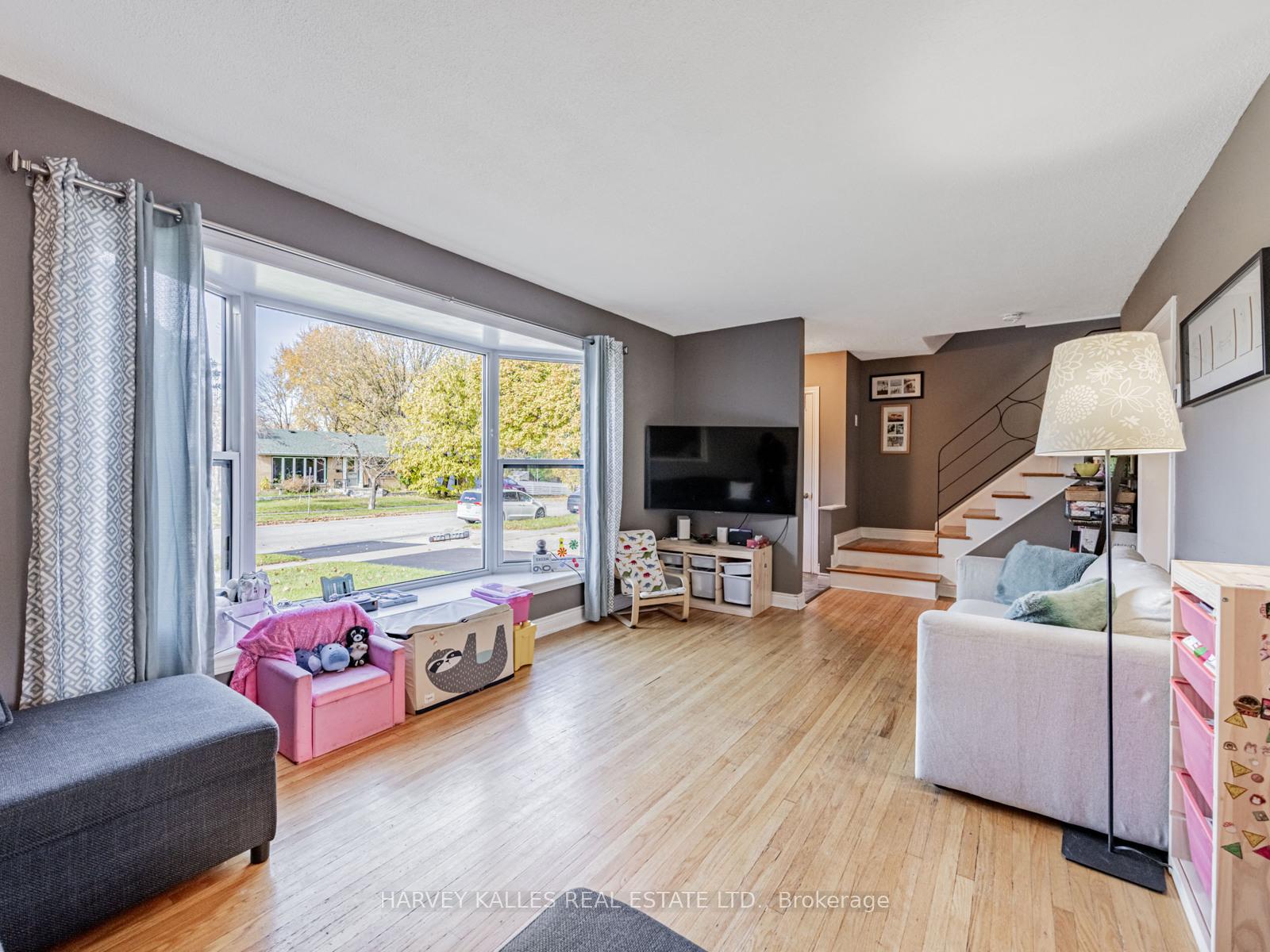 Photo 5 of 117 Eldomar Avenue, Brampton, Brampton East — HOMEH