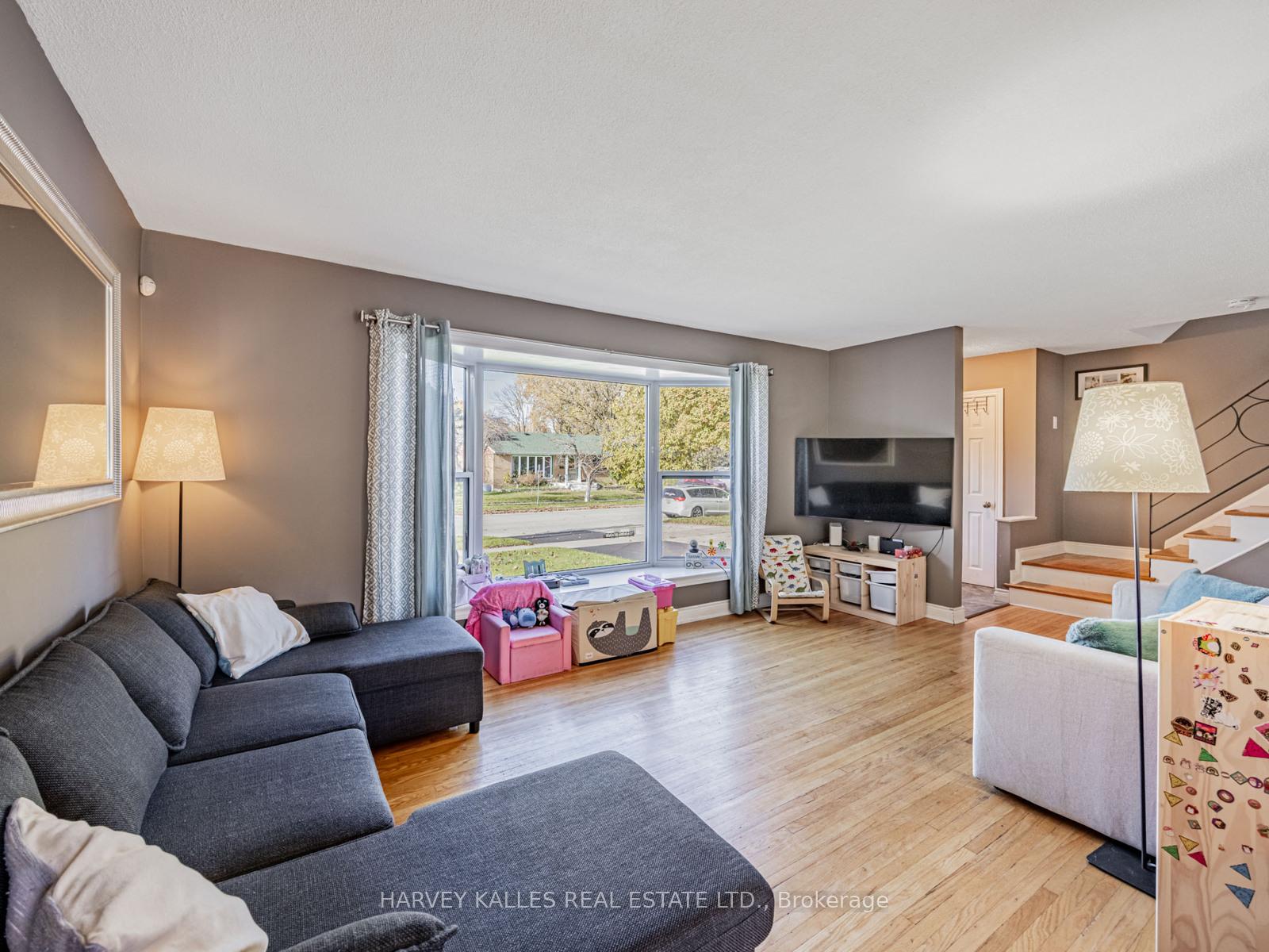 Photo 8 of 117 Eldomar Avenue, Brampton, Brampton East — HOMEH