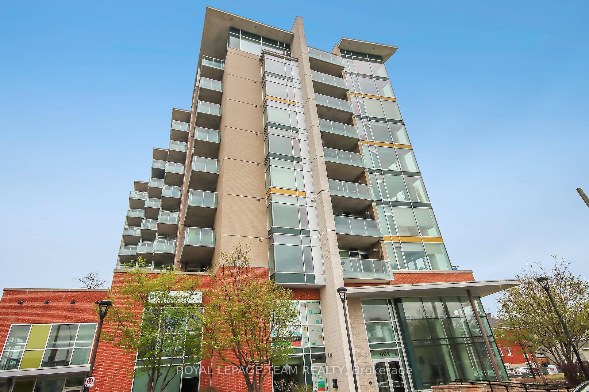 Front of Unit 704, 401 Golden Avenue