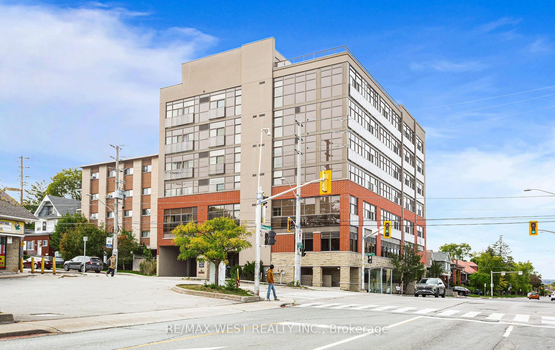 Photo 2 of Unit PH04, 427 Aberdeen Avenue, Hamilton, Kirkendall — HOMEH