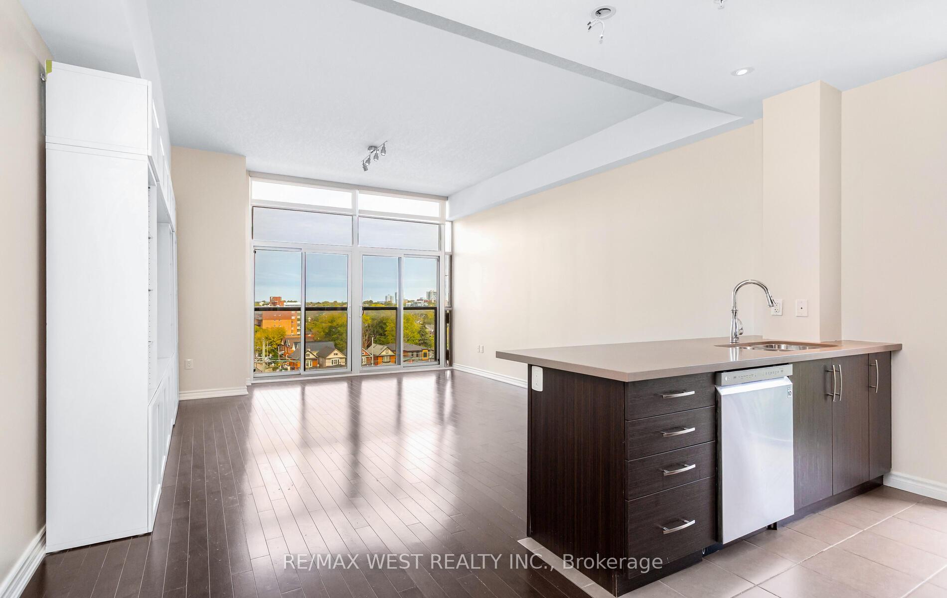 Photo 6 of Unit PH04, 427 Aberdeen Avenue, Hamilton, Kirkendall — HOMEH