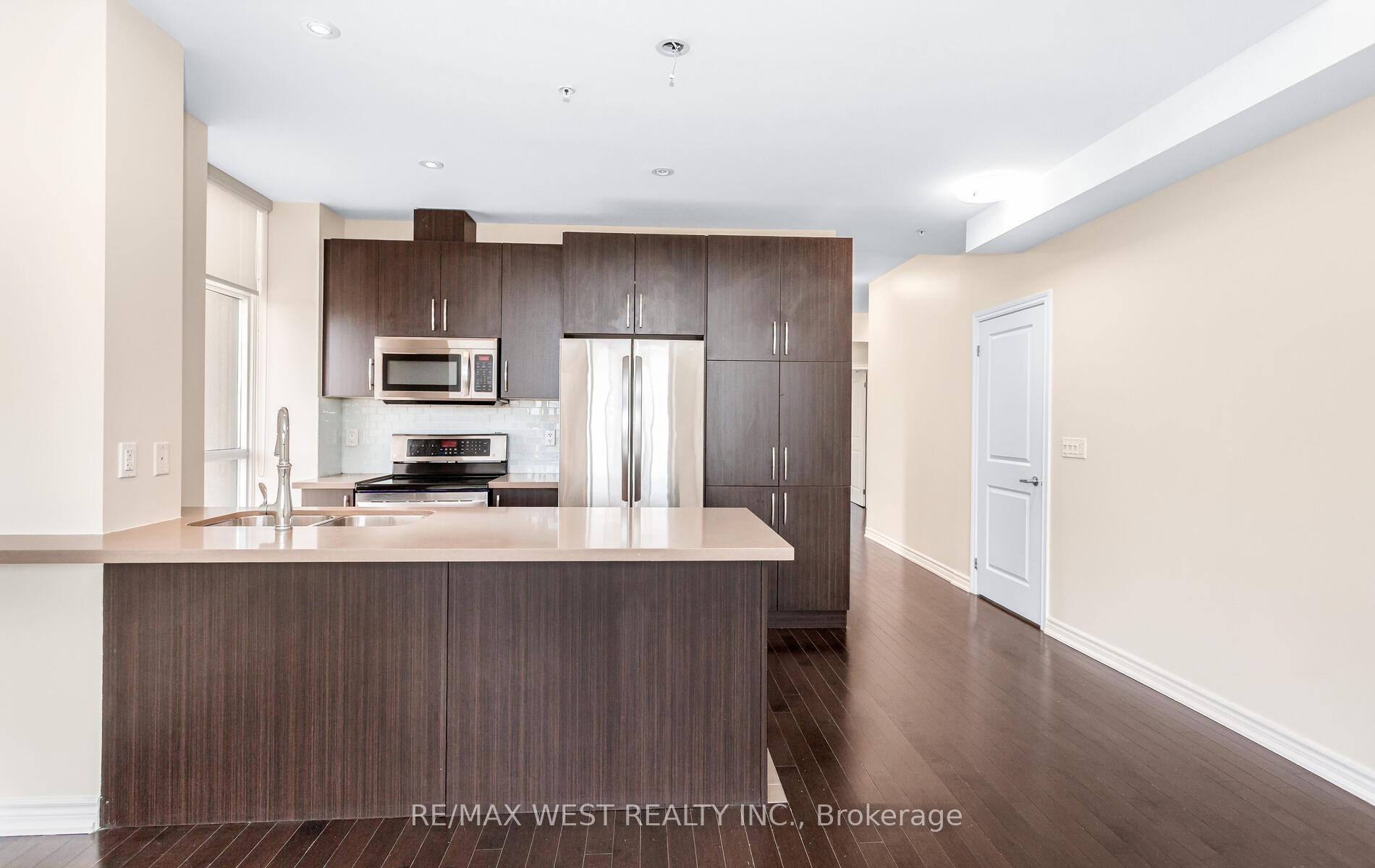 Photo 10 of Unit PH04, 427 Aberdeen Avenue, Hamilton, Kirkendall — HOMEH