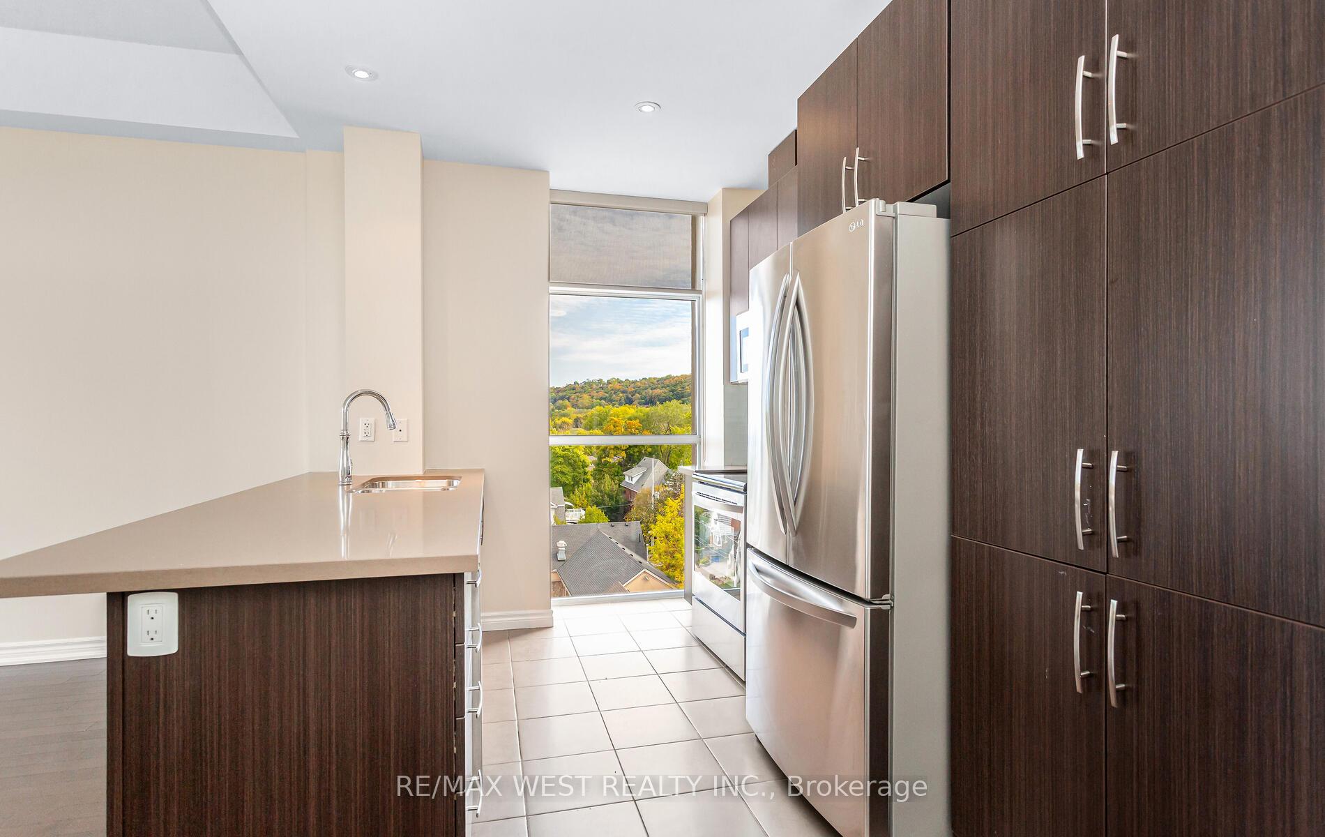 Photo 11 of Unit PH04, 427 Aberdeen Avenue, Hamilton, Kirkendall — HOMEH