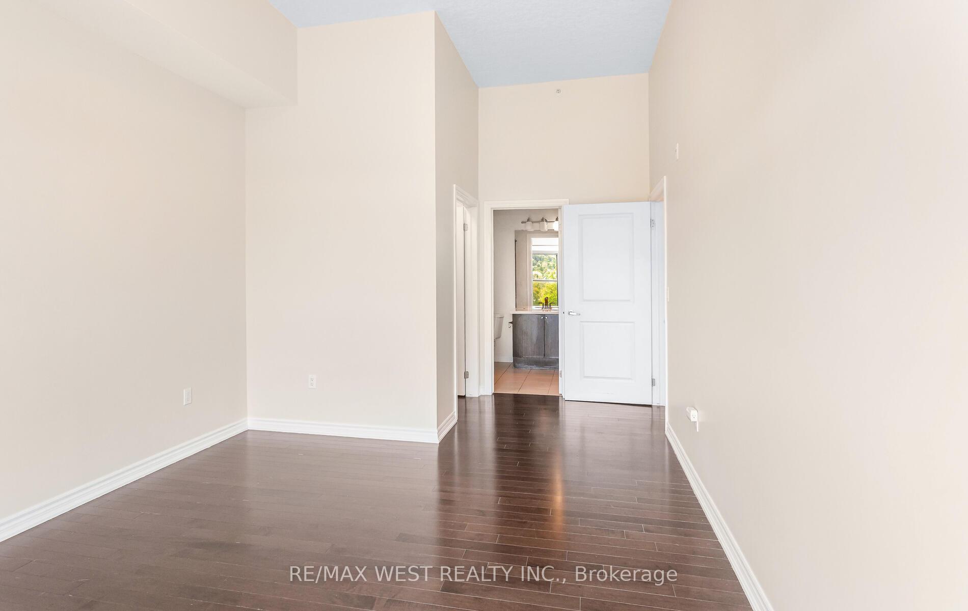 Photo 17 of Unit PH04, 427 Aberdeen Avenue, Hamilton, Kirkendall — HOMEH