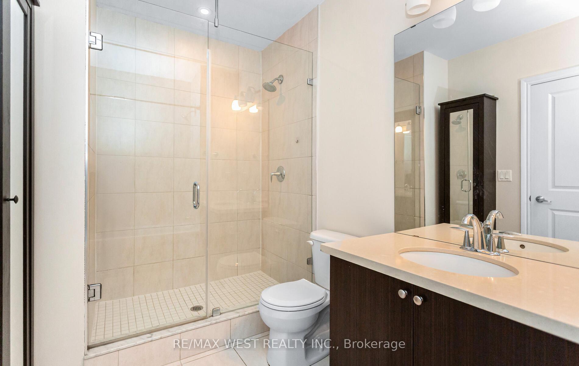 Photo 19 of Unit PH04, 427 Aberdeen Avenue, Hamilton, Kirkendall — HOMEH