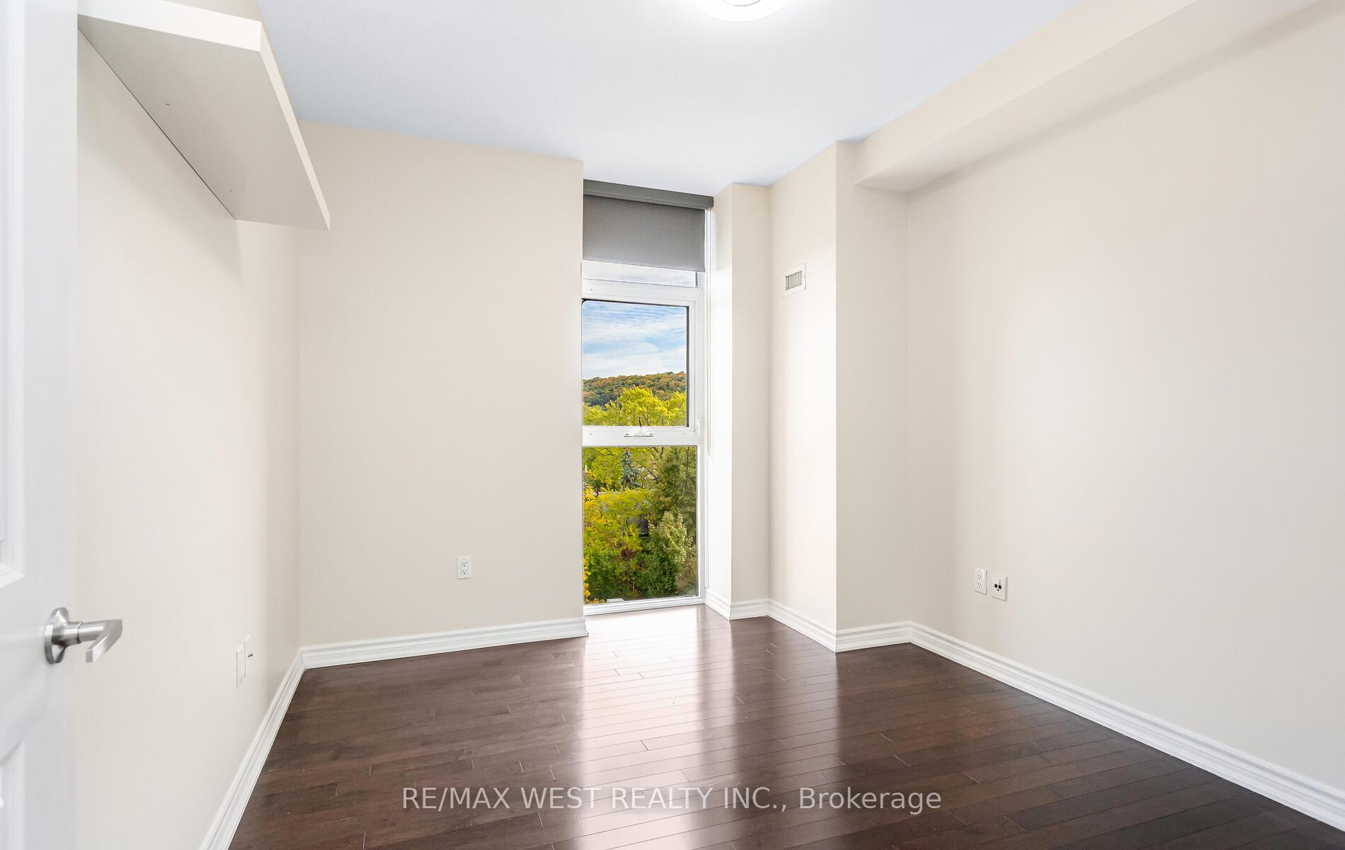 Photo 21 of Unit PH04, 427 Aberdeen Avenue, Hamilton, Kirkendall — HOMEH