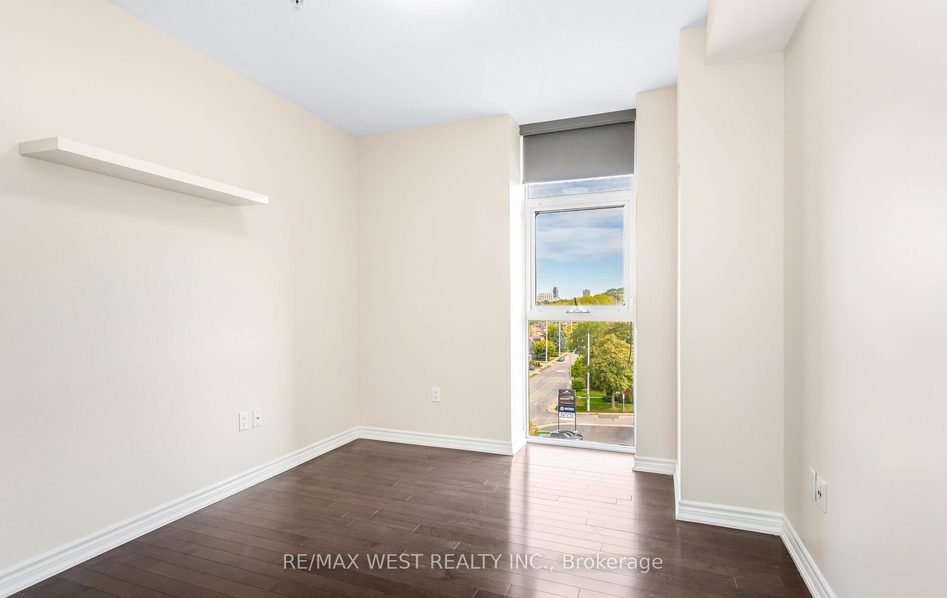 Photo 22 of Unit PH04, 427 Aberdeen Avenue, Hamilton, Kirkendall — HOMEH