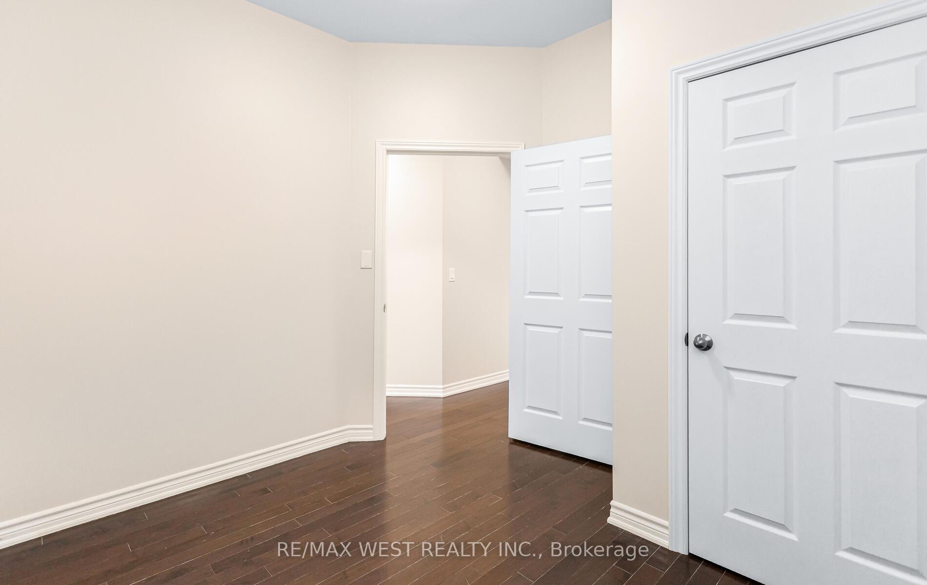 Photo 27 of Unit PH04, 427 Aberdeen Avenue, Hamilton, Kirkendall — HOMEH