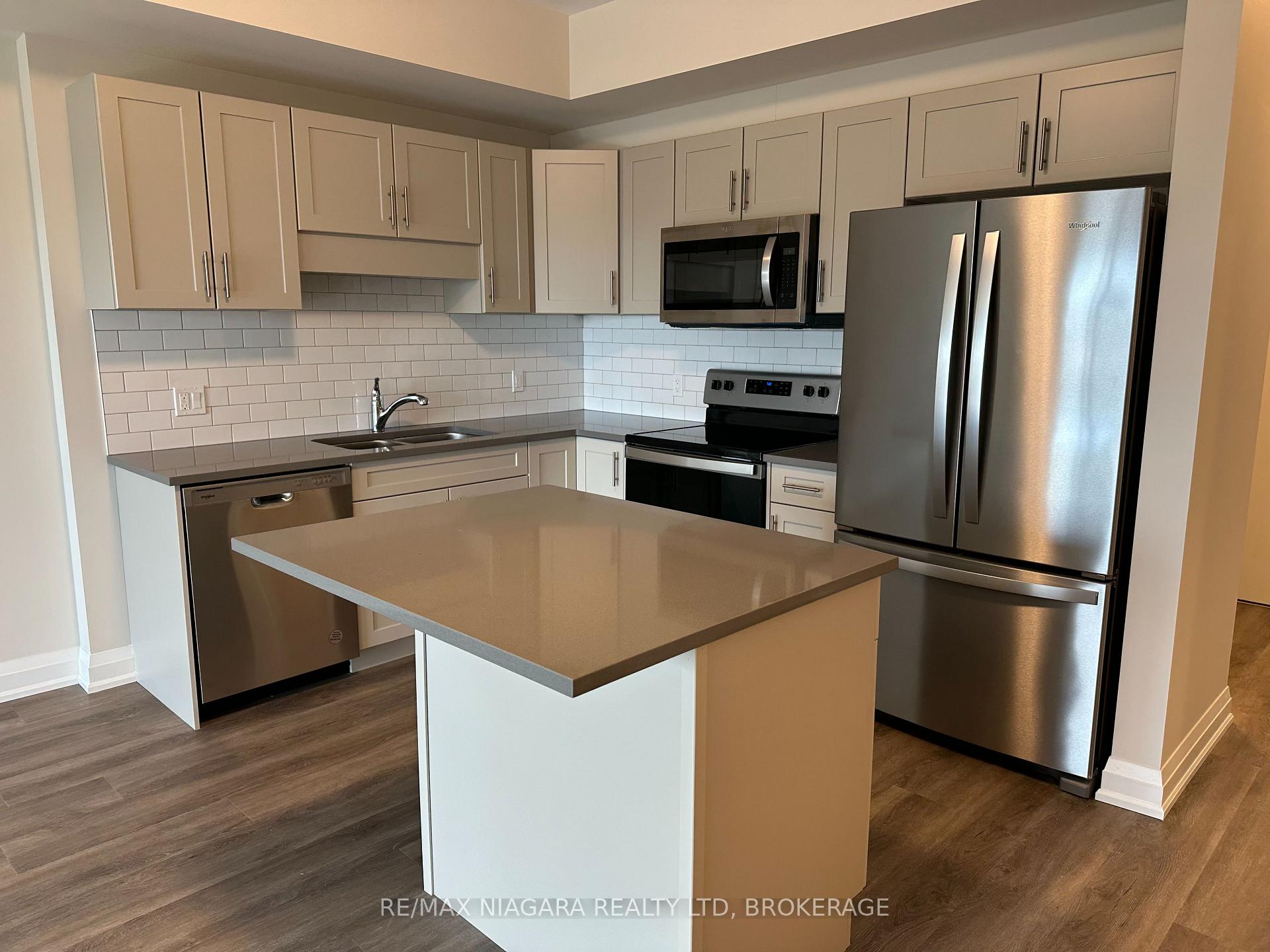 Photo 5 of Unit 410, 118 Summersides Boulevard, Pelham, Fonthill — HOMEH