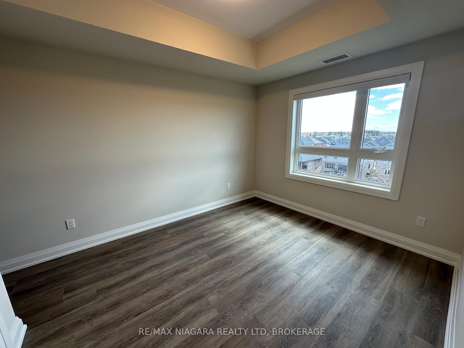 Photo 12 of Unit 410, 118 Summersides Boulevard, Pelham, Fonthill — HOMEH