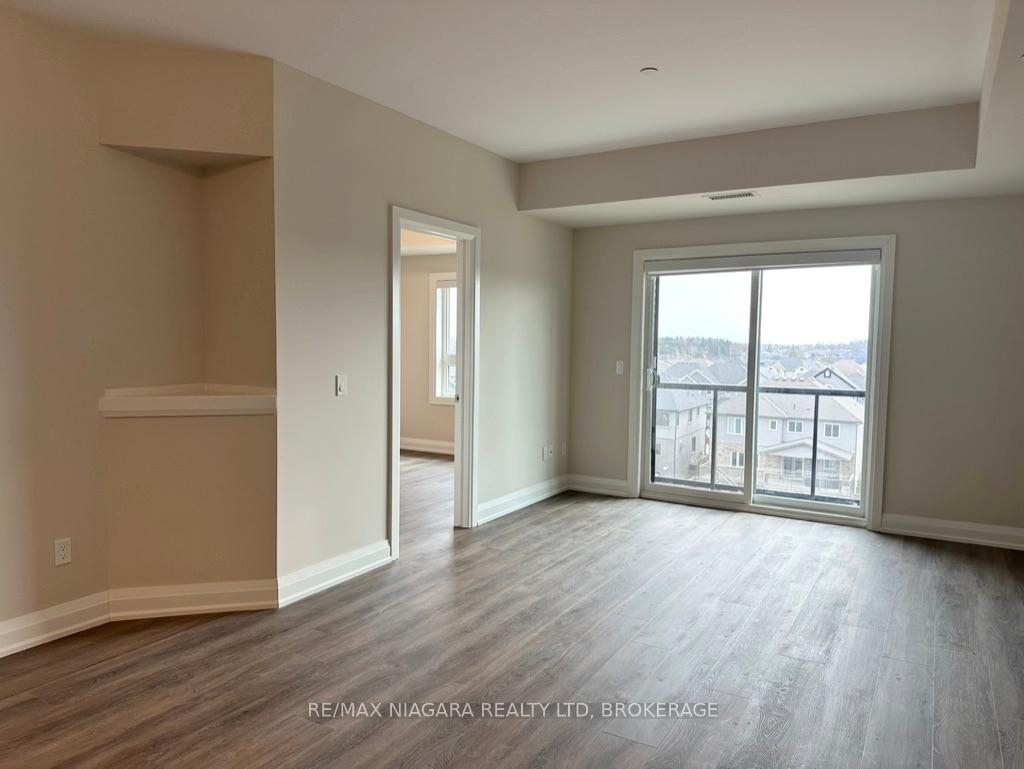 Photo 13 of Unit 410, 118 Summersides Boulevard, Pelham, Fonthill — HOMEH