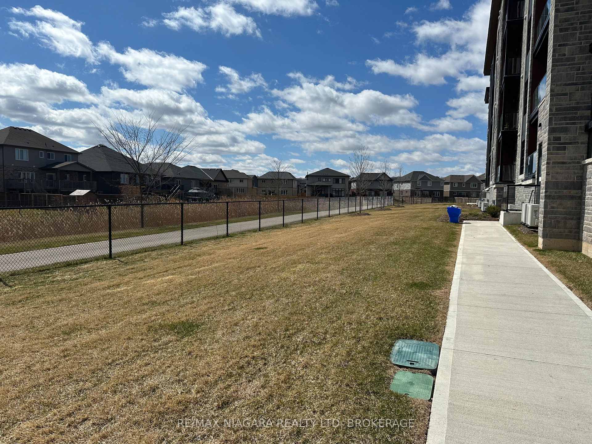 Photo 19 of Unit 410, 118 Summersides Boulevard, Pelham, Fonthill — HOMEH