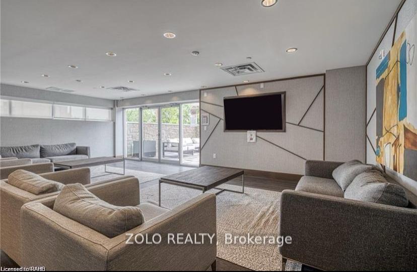 Photo 15 of Unit 314, 16 Markle Crescent Bend, Hamilton, Ancaster — HOMEH