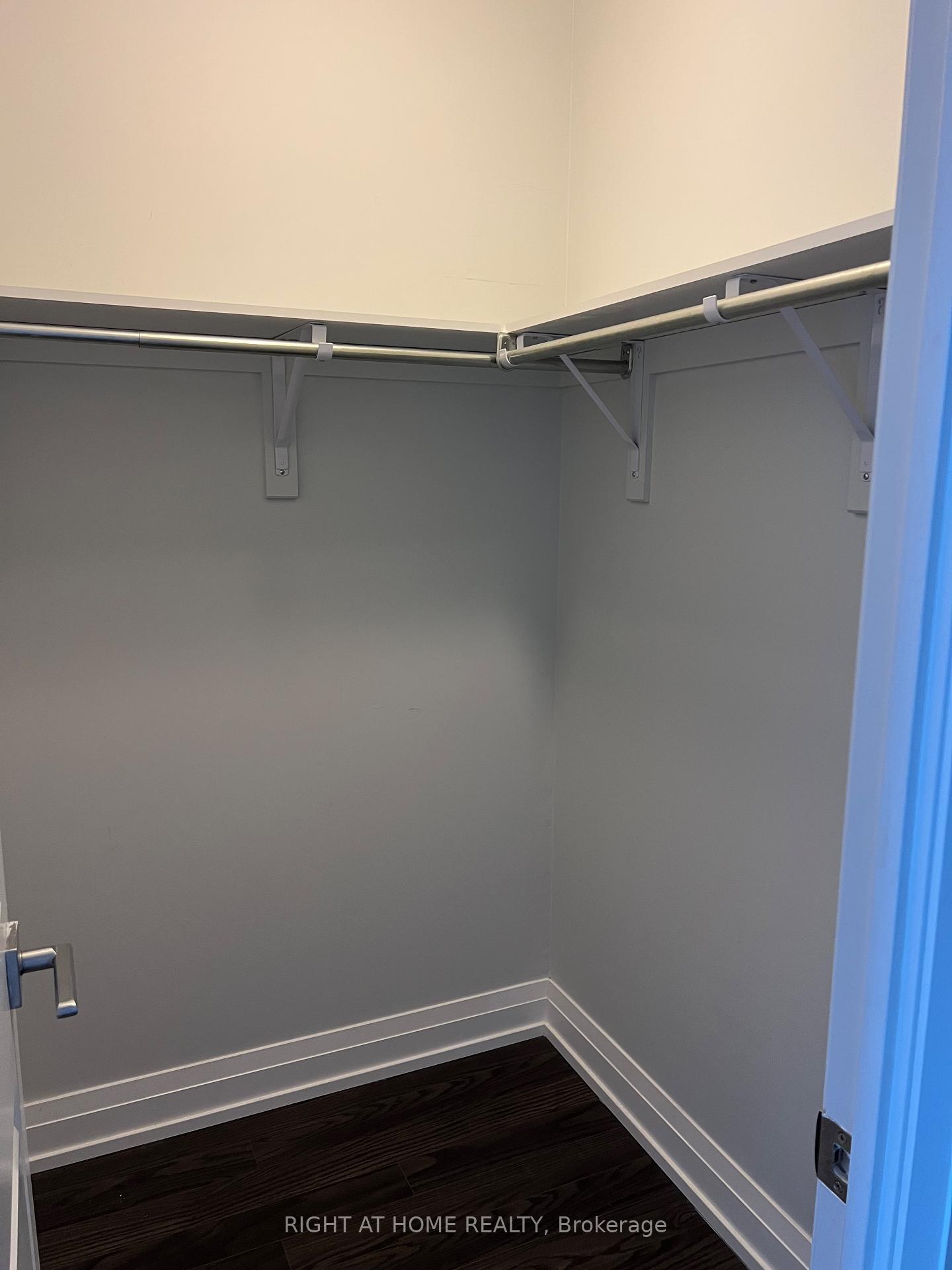 Photo 6 of Unit Ph101, 7167 Yonge Street, Markham, Thornhill — HOMEH