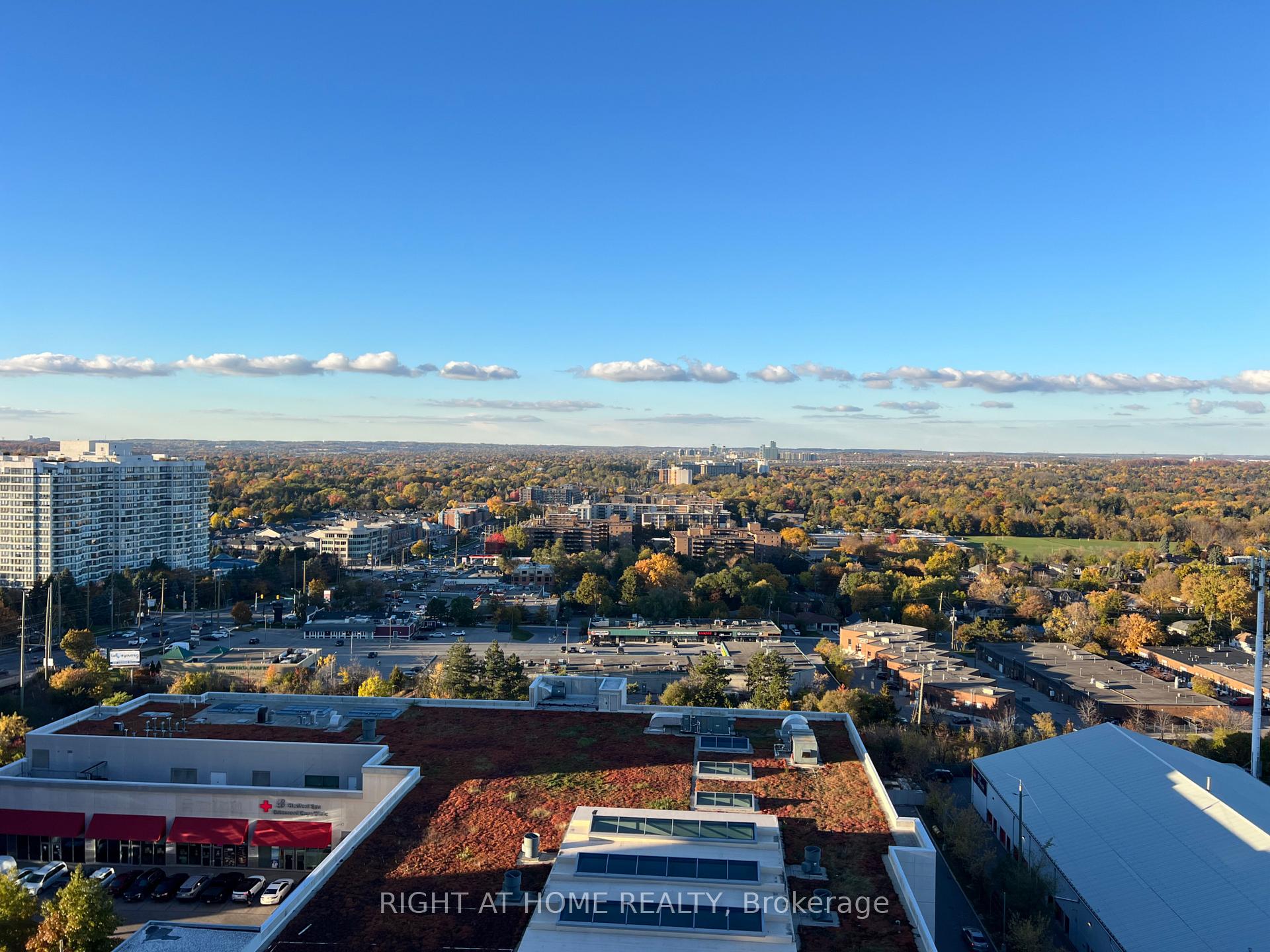 Photo 9 of Unit Ph101, 7167 Yonge Street, Markham, Thornhill — HOMEH