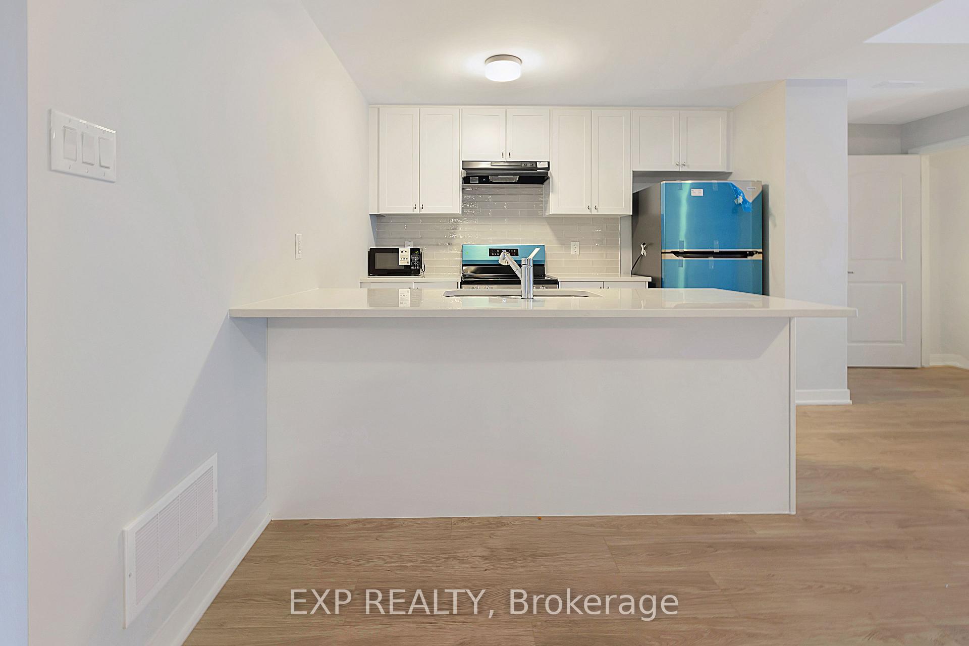 Photo 7 of 114 Parnian Private, Ottawa, Barrhaven - Half Moon Bay — HOMEH
