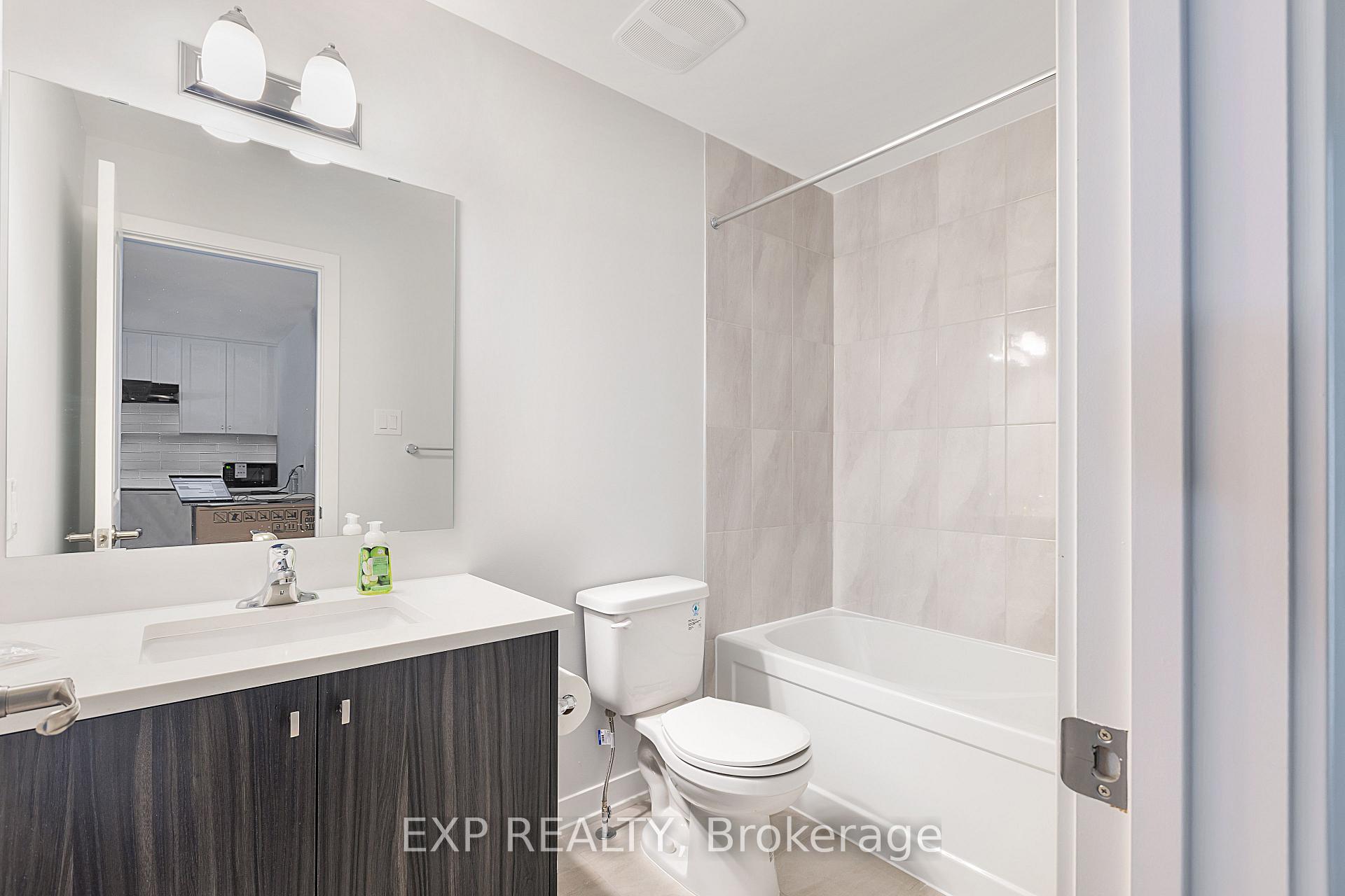 Photo 10 of 114 Parnian Private, Ottawa, Barrhaven - Half Moon Bay — HOMEH