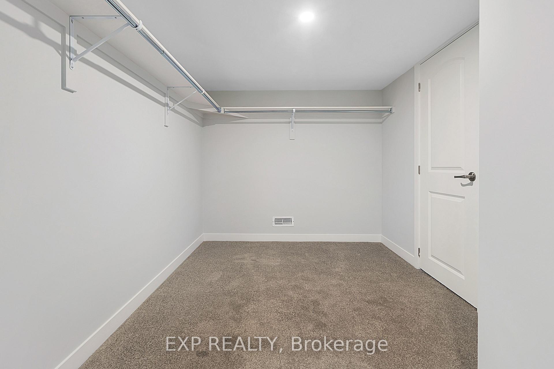 Photo 13 of 114 Parnian Private, Ottawa, Barrhaven - Half Moon Bay — HOMEH