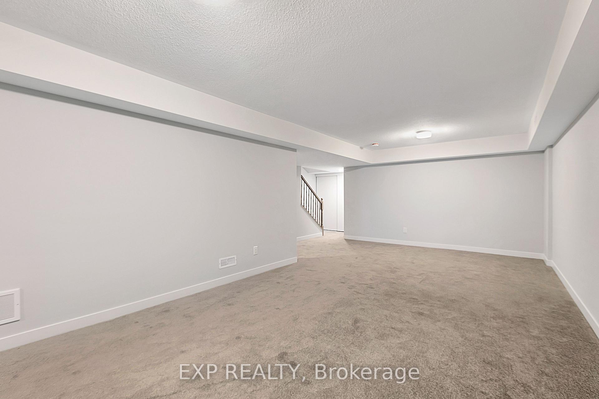 Photo 19 of 114 Parnian Private, Ottawa, Barrhaven - Half Moon Bay — HOMEH